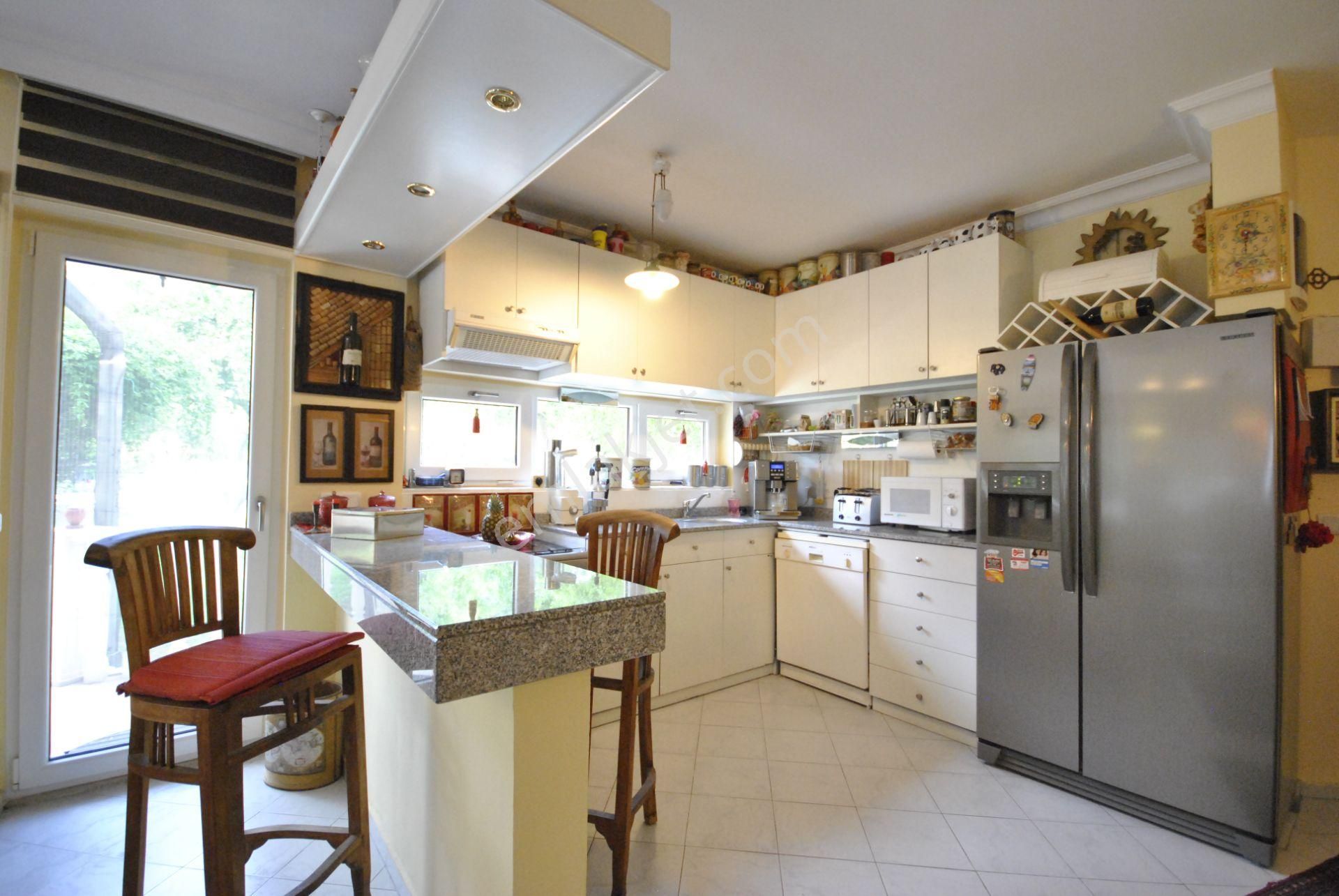 Kemer Kiriş'te Muhteşem Dağ Manzaralı Satılık Tripleks Villa - Görsel 12