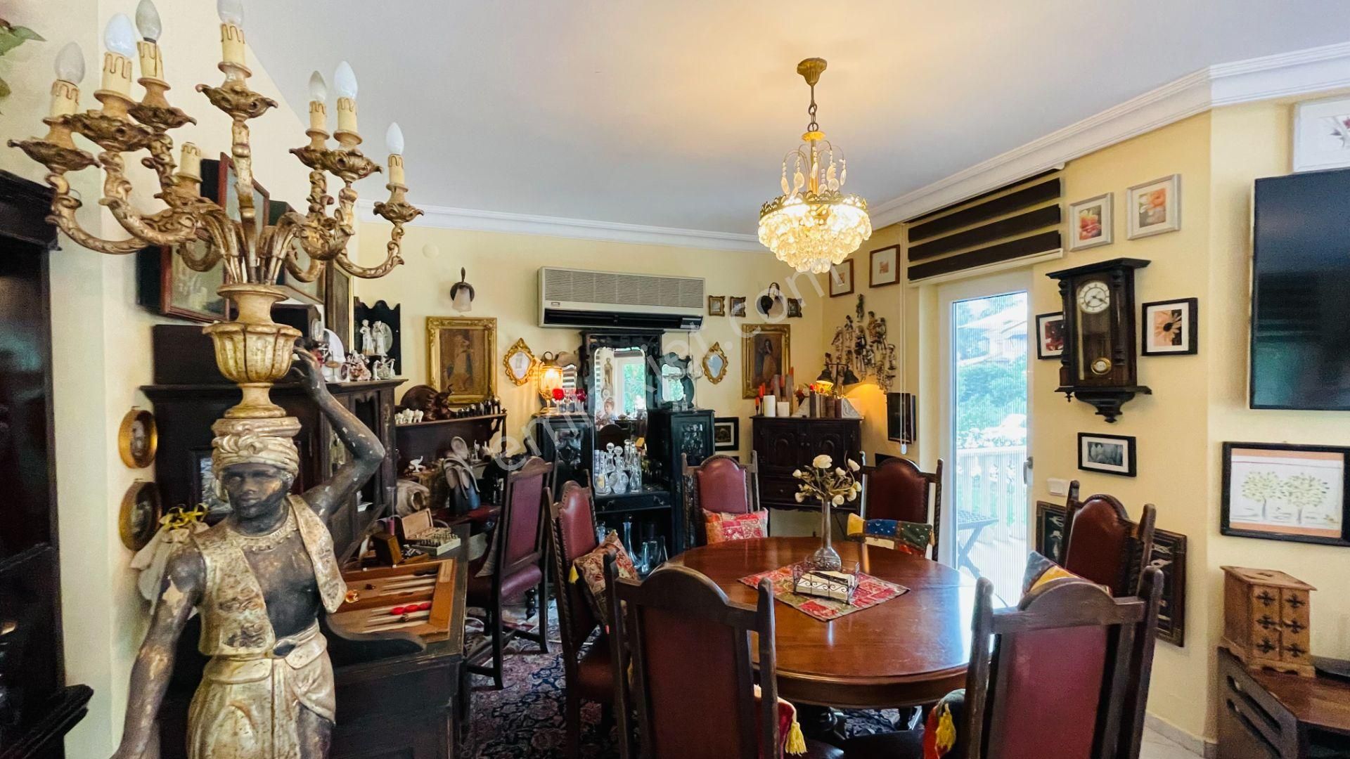 Kemer Kiriş'te Muhteşem Dağ Manzaralı Satılık Tripleks Villa - Görsel 11