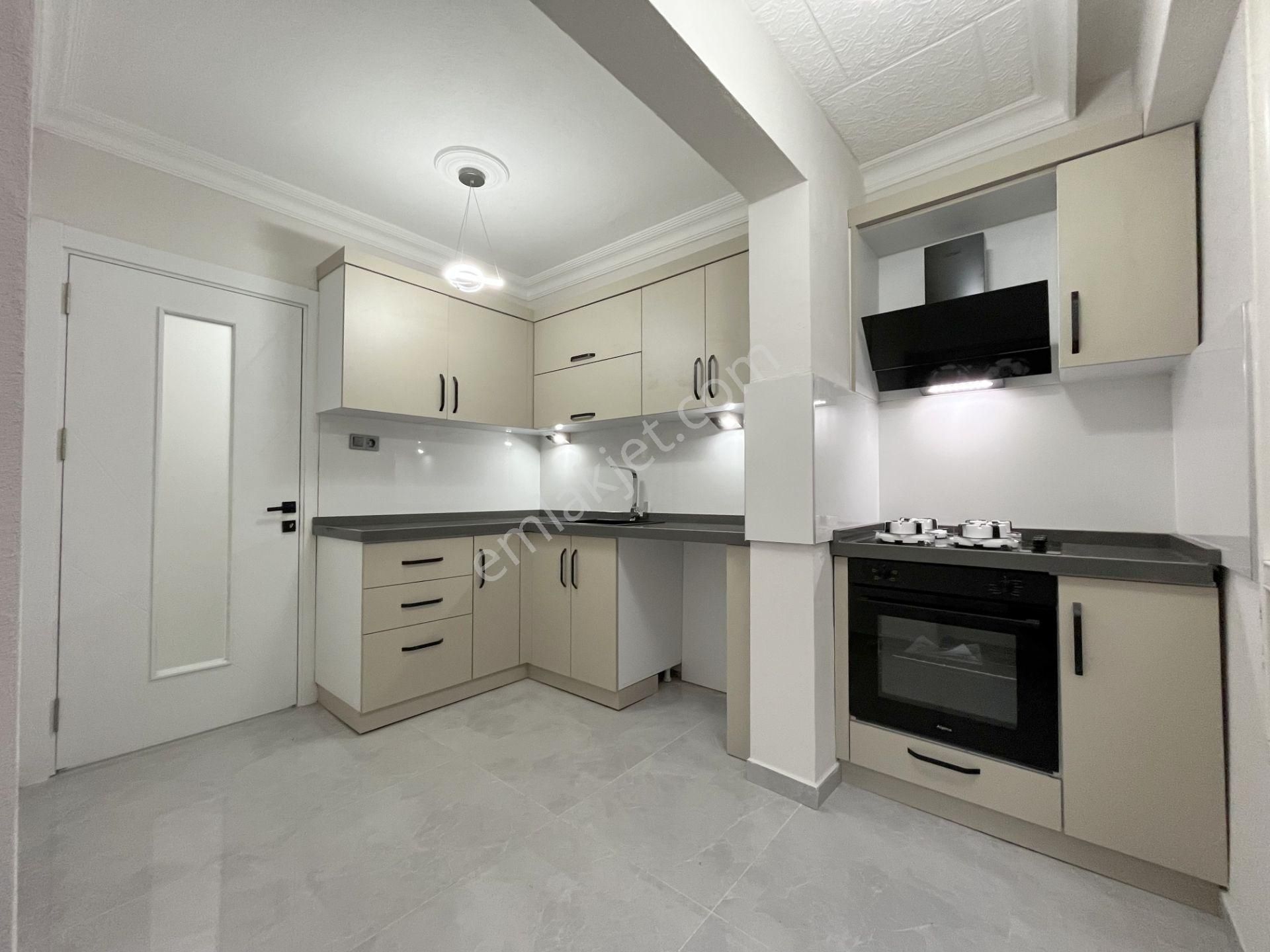 💥 Güç Gayrimenkul'den Akçay Merkez'de Ayrı Mutfaklı Lüx Yapılı Ara Kat 2+1 Daire