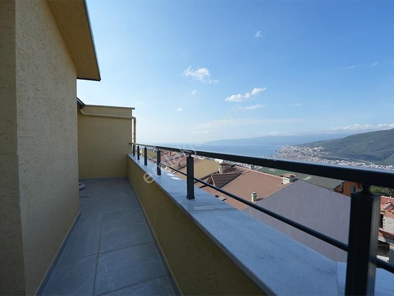 C21 Cius; Umurbeyde Körfez Manzaralı 3+1 Dubleks Kiralık - Görsel 5