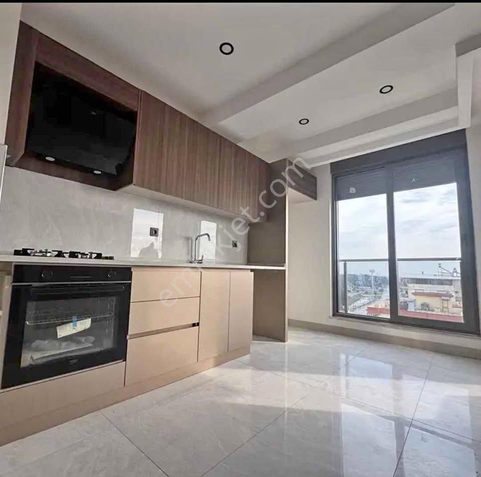 Metrobüse Yakın Oturuma Hazır İskanlı 2+1 Fırsat Dairemiz