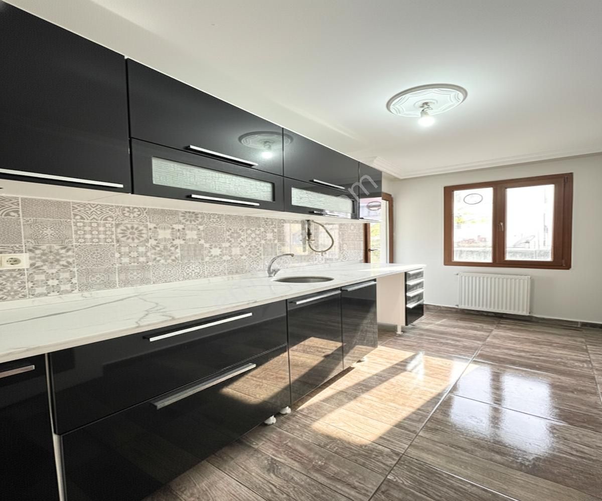 Güzel City'den Deniz Manzaralı İskanlı+çift Balkonlu 2+1 Daire!