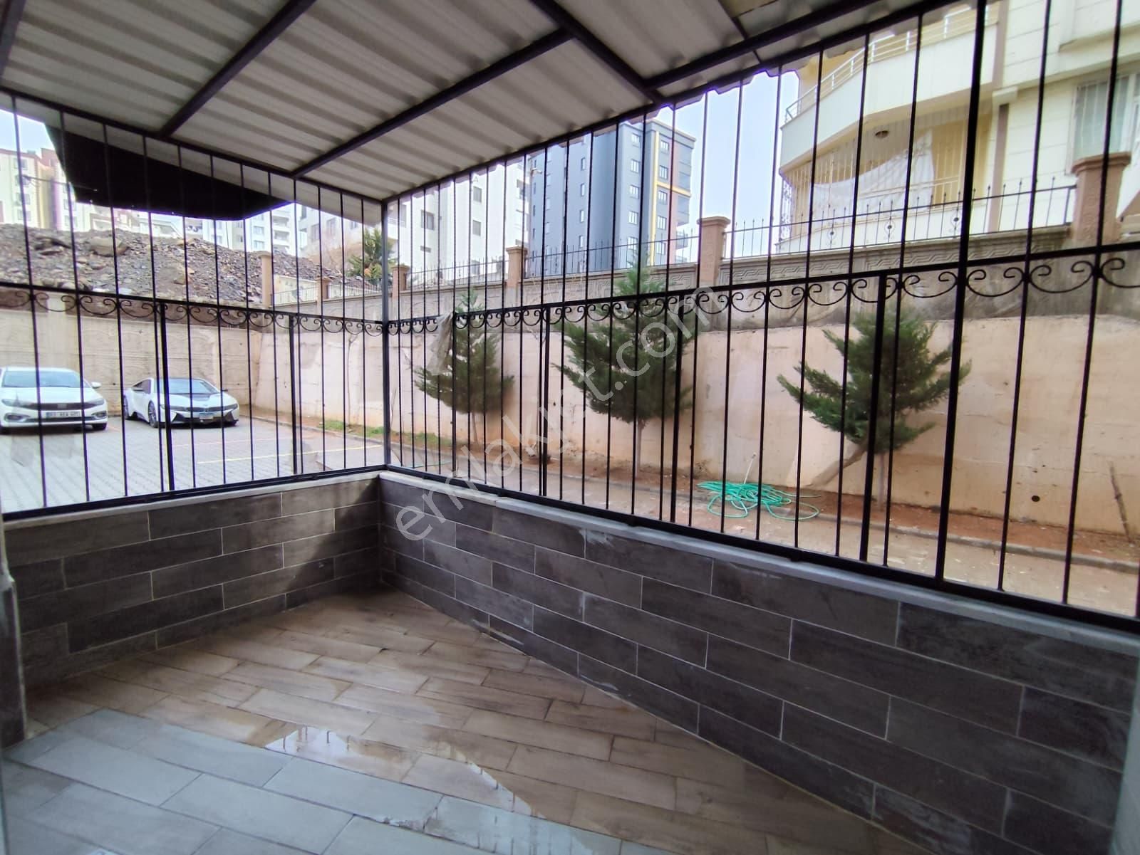 Karaköprü Güzelşehirde Kiralık 2+1 Düz Giriş Kat - Görsel 2