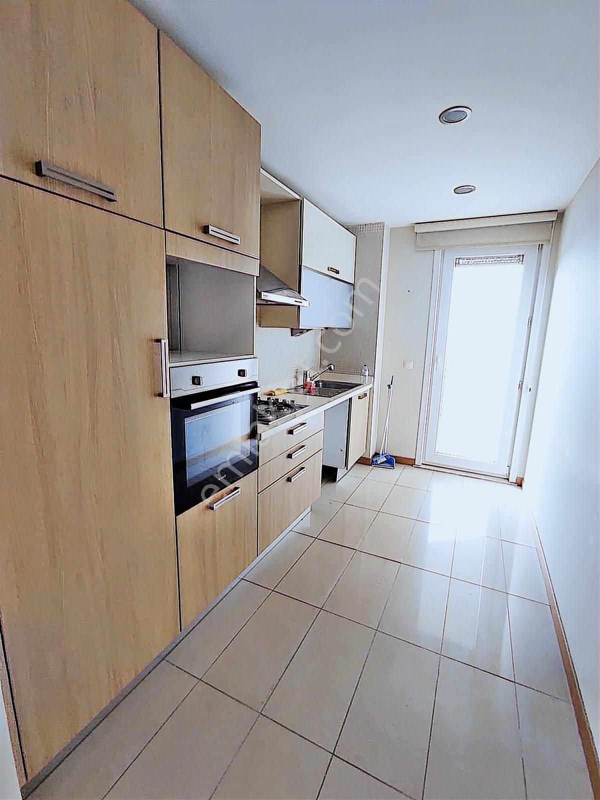 Hometown Gayrimenkulden Nish Adalar Deniz Manzaralı 2+1 A Daire - Görsel 12