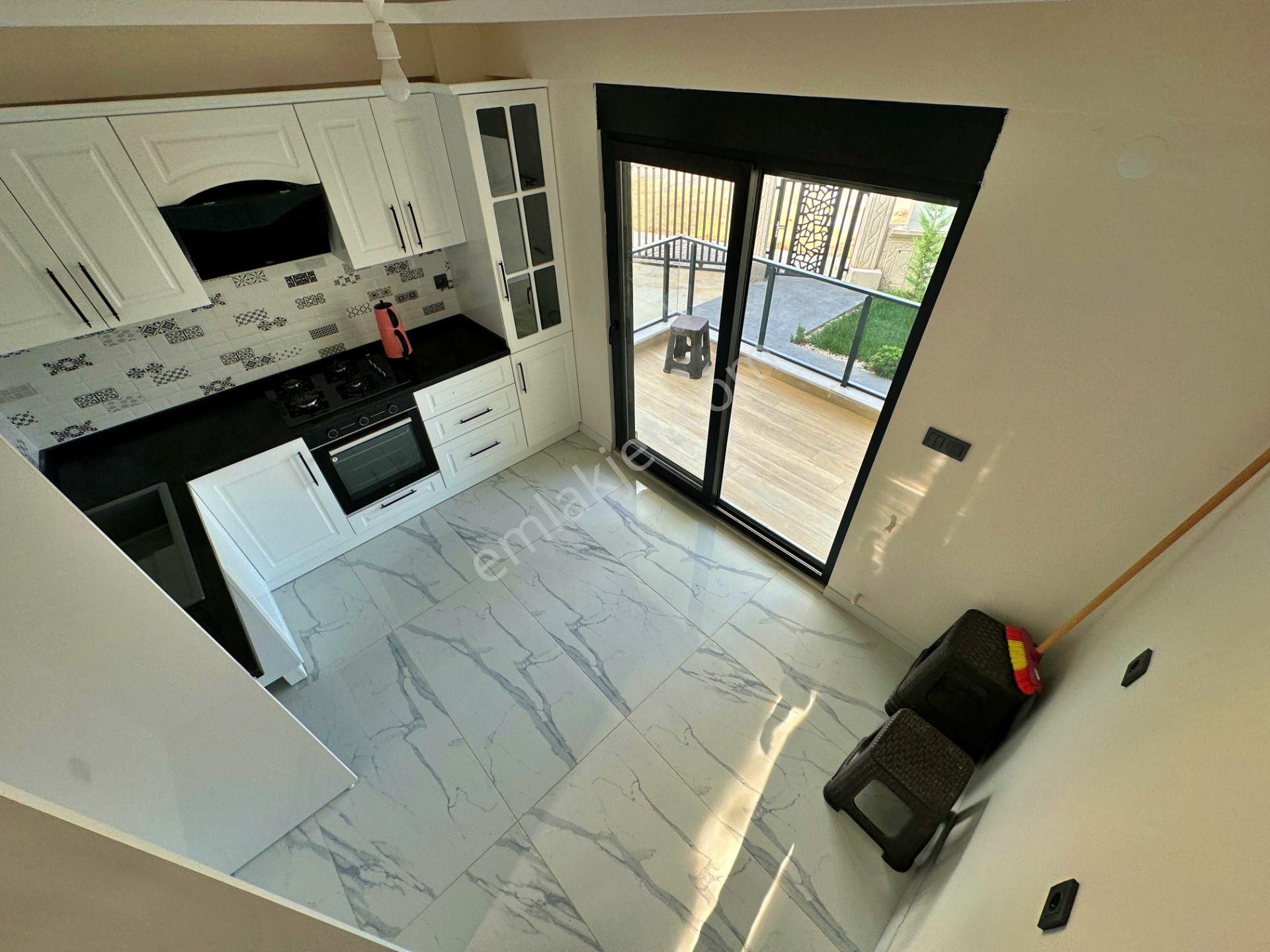 Uytundan Güre Oteller Bölgesinde Mustakil 7+1 Akıllı Lüks Villa - Görsel 2