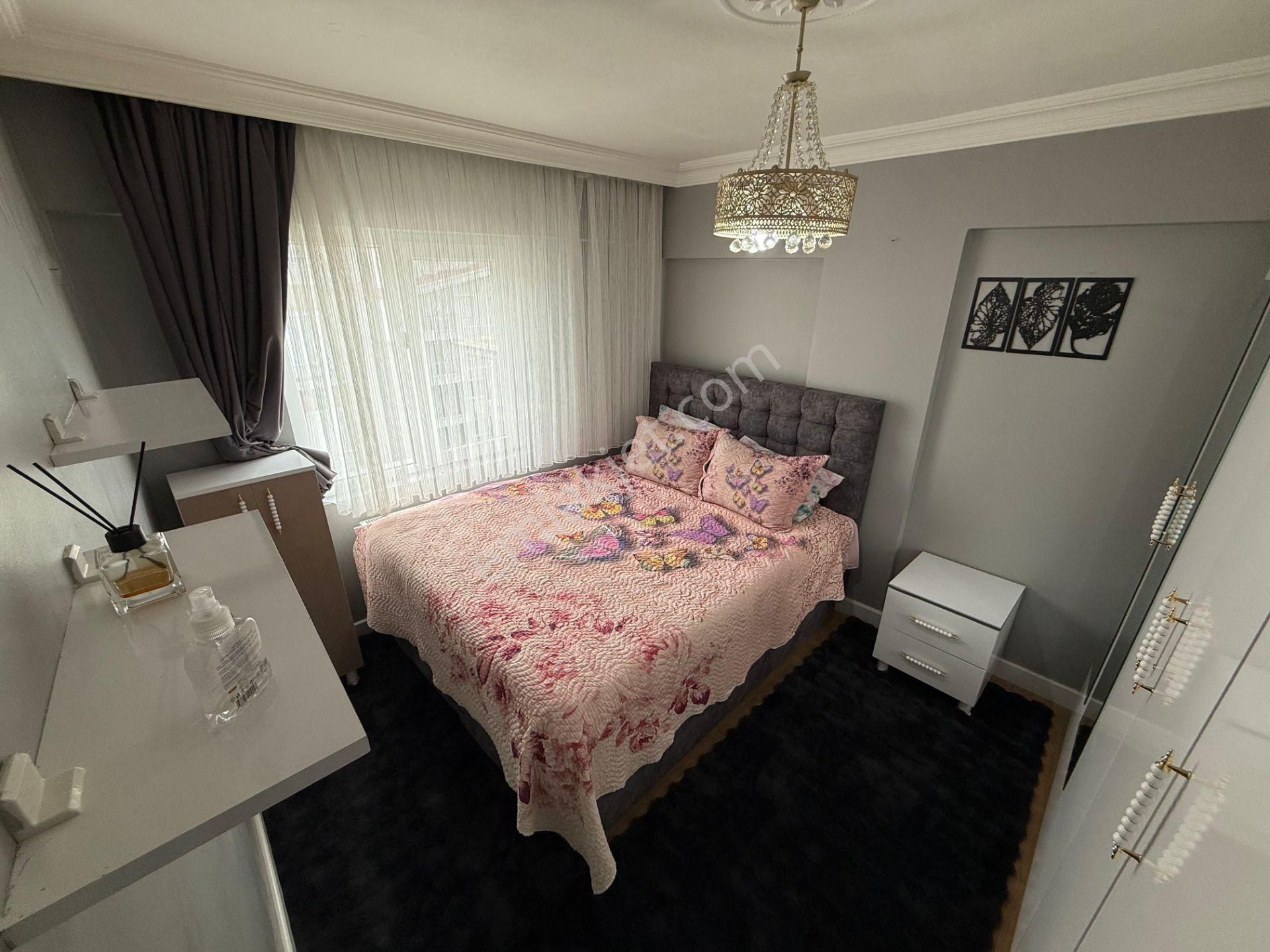 Karapürçek'te Muradiye Lisesi Arkasında Full Yapılı 3+1 3.kat Ön Cephe Satılık Daire !! - Görsel 19