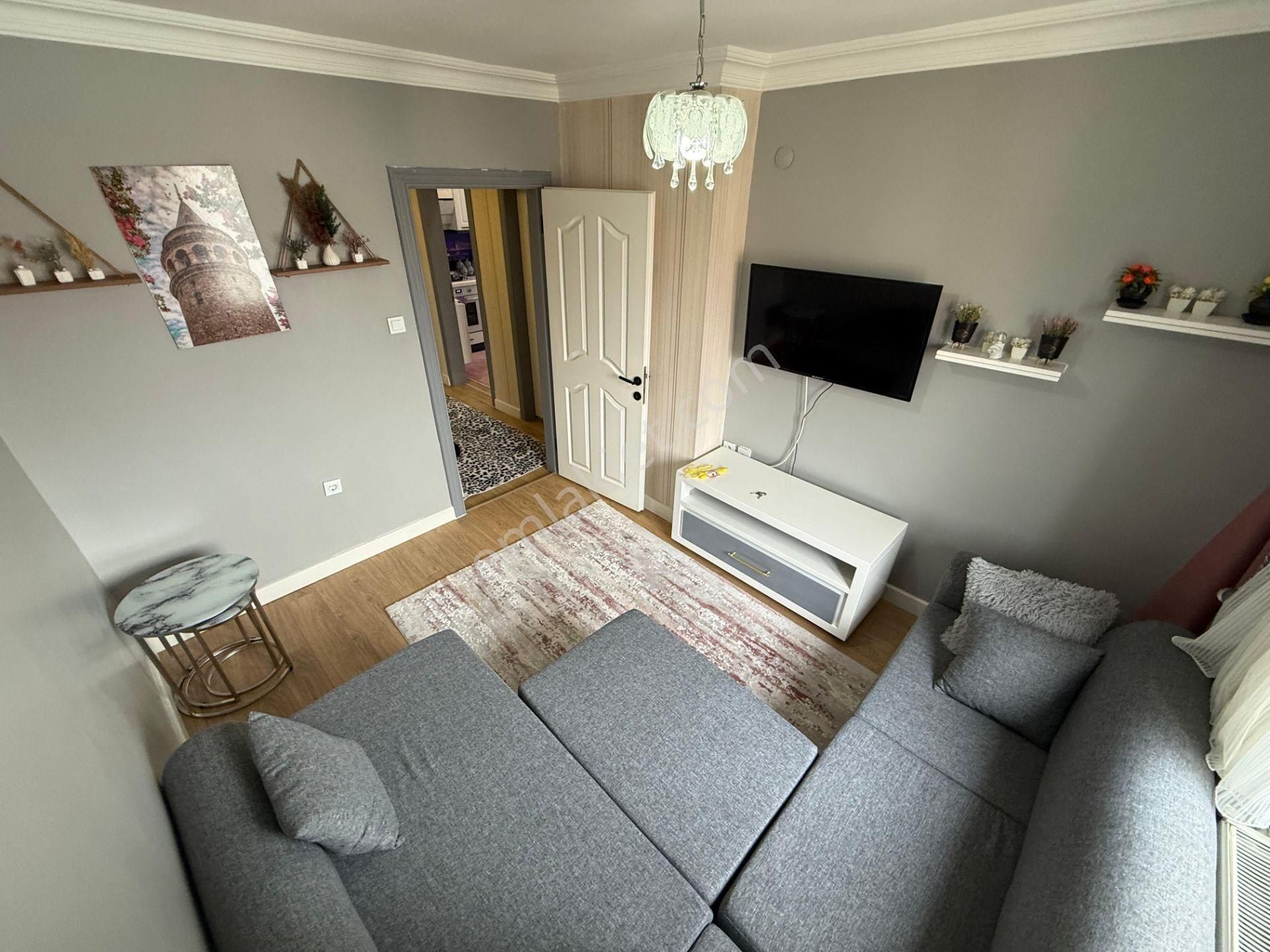 Karapürçek'te Muradiye Lisesi Arkasında Full Yapılı 3+1 3.kat Ön Cephe Satılık Daire !! - Görsel 15