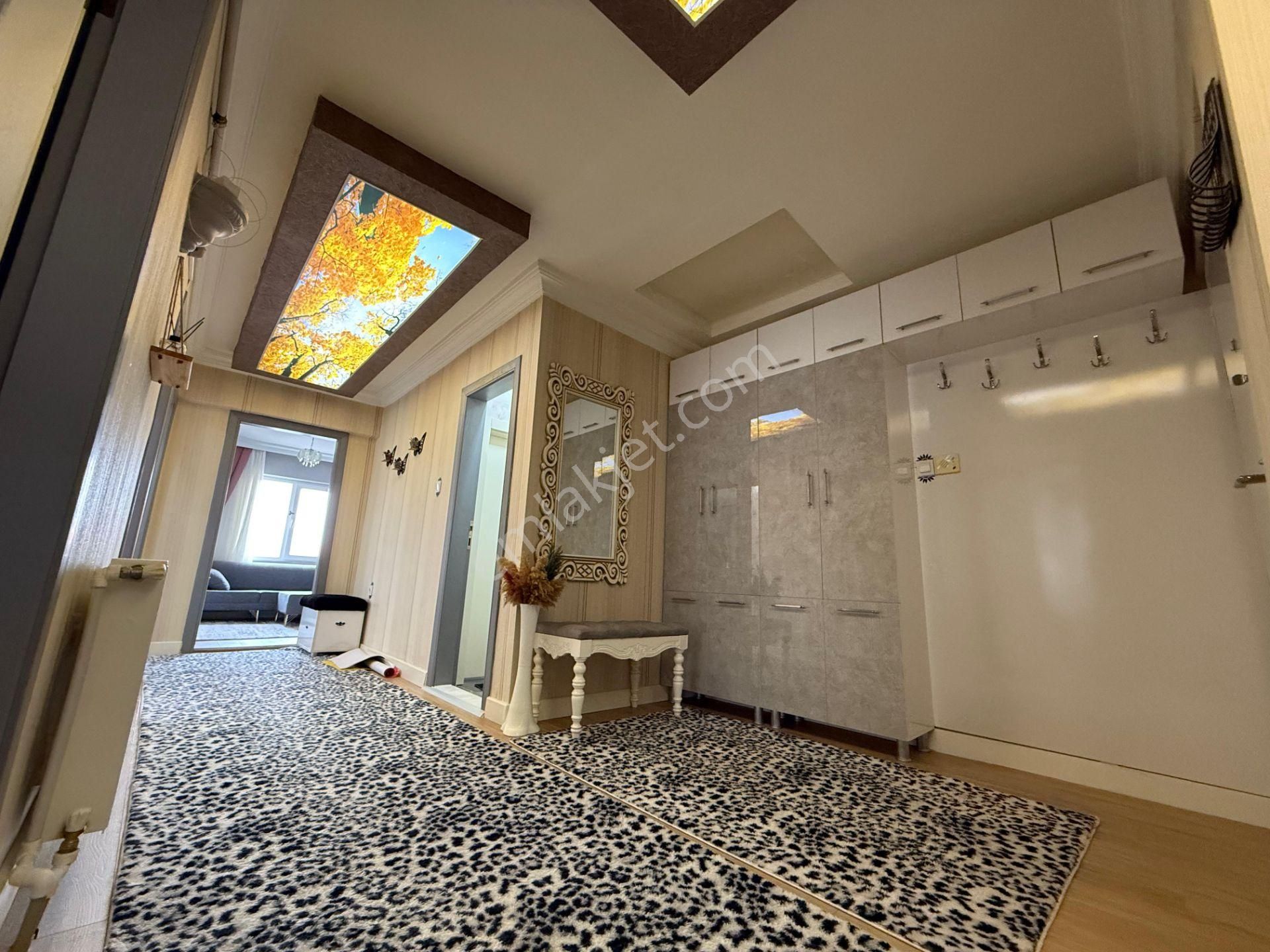 Karapürçek'te Muradiye Lisesi Arkasında Full Yapılı 3+1 3.kat Ön Cephe Satılık Daire !! - Görsel 22