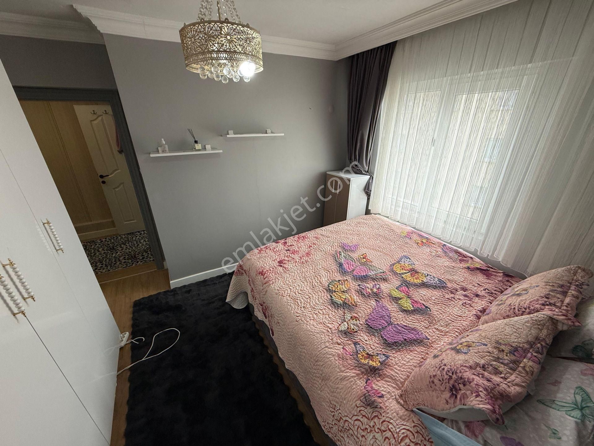 Karapürçek'te Muradiye Lisesi Arkasında Full Yapılı 3+1 3.kat Ön Cephe Satılık Daire !! - Görsel 21