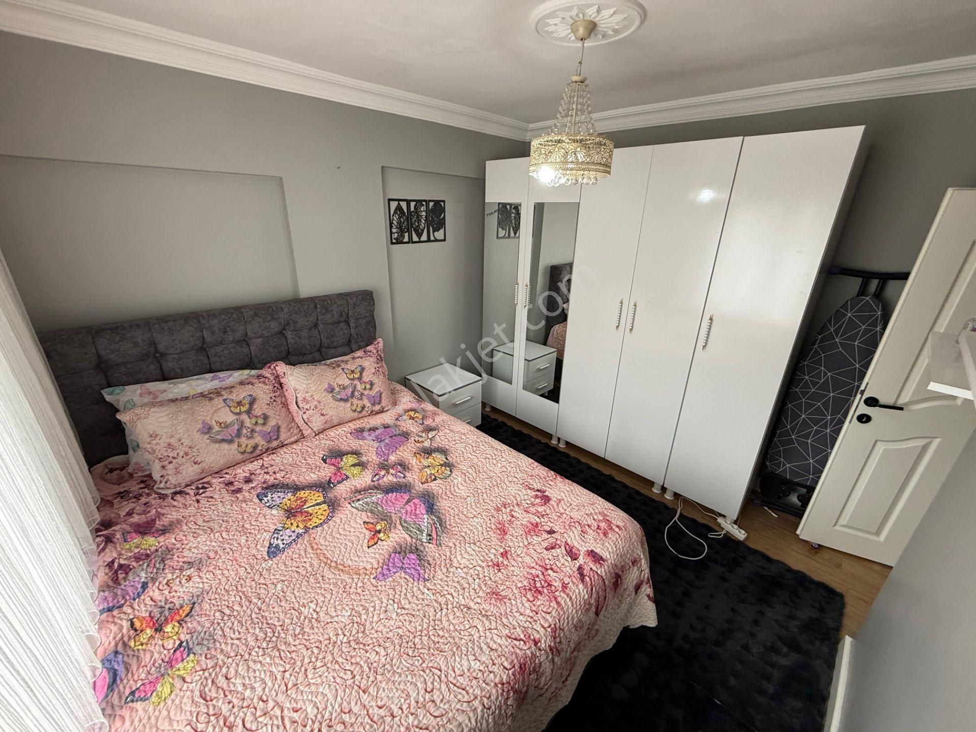 Karapürçek'te Muradiye Lisesi Arkasında Full Yapılı 3+1 3.kat Ön Cephe Satılık Daire !! - Görsel 20