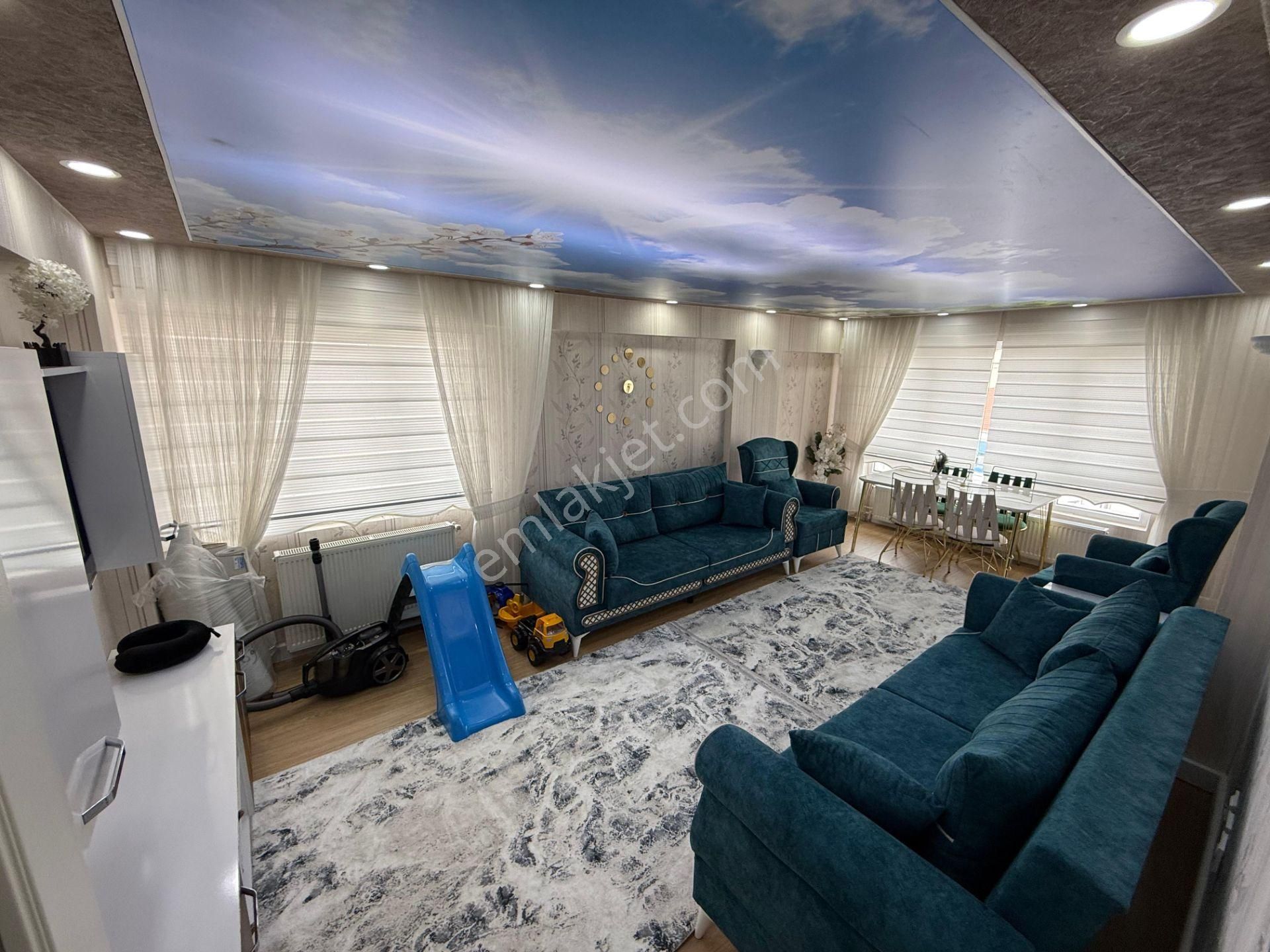 Karapürçek'te Muradiye Lisesi Arkasında Full Yapılı 3+1 3.kat Ön Cephe Satılık Daire !! - Görsel 9