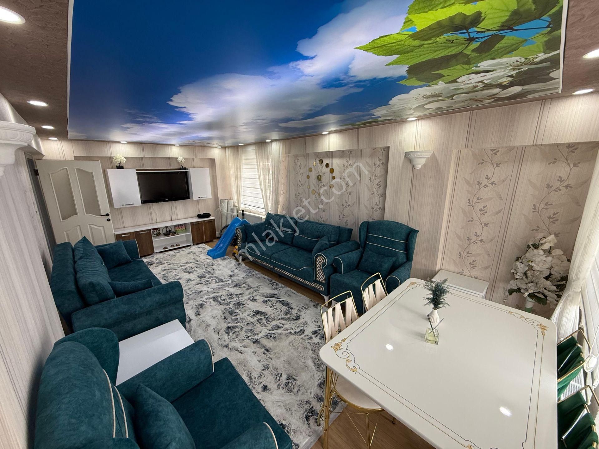 Karapürçek'te Muradiye Lisesi Arkasında Full Yapılı 3+1 3.kat Ön Cephe Satılık Daire !! - Görsel 11