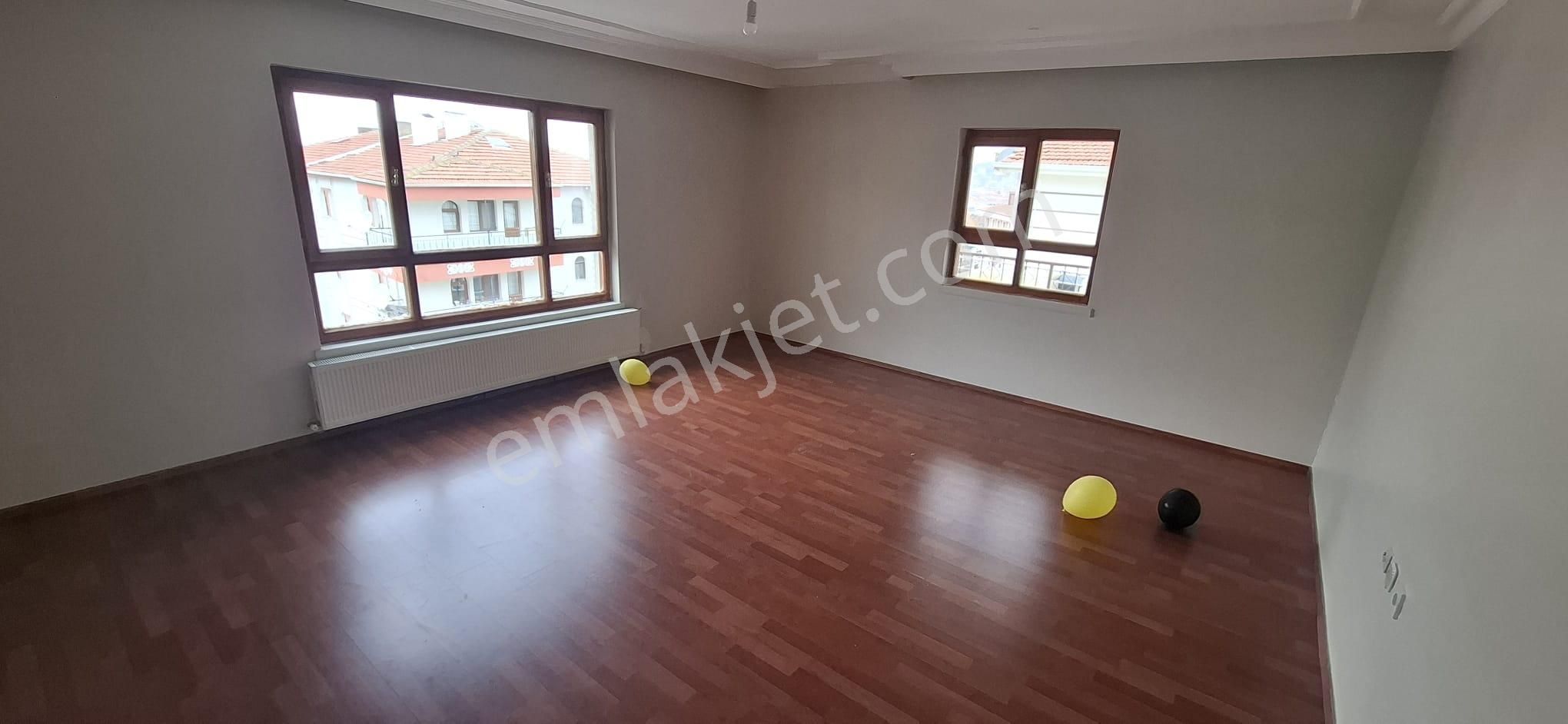 Mamak - Başak Mahallesinde Geniş Balkonlu 3+1 Kiralık Daire !!! - Görsel 2