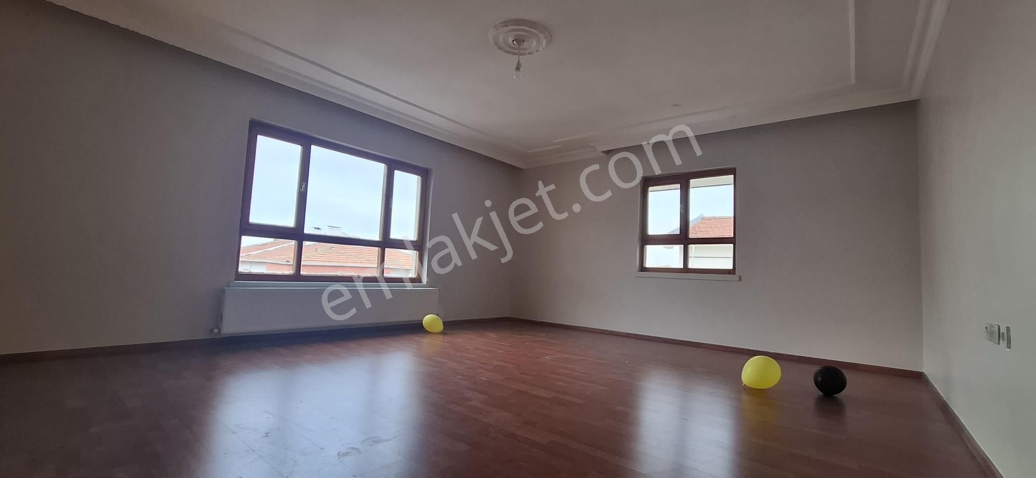 Mamak - Başak Mahallesinde Geniş Balkonlu 3+1 Kiralık Daire !!!