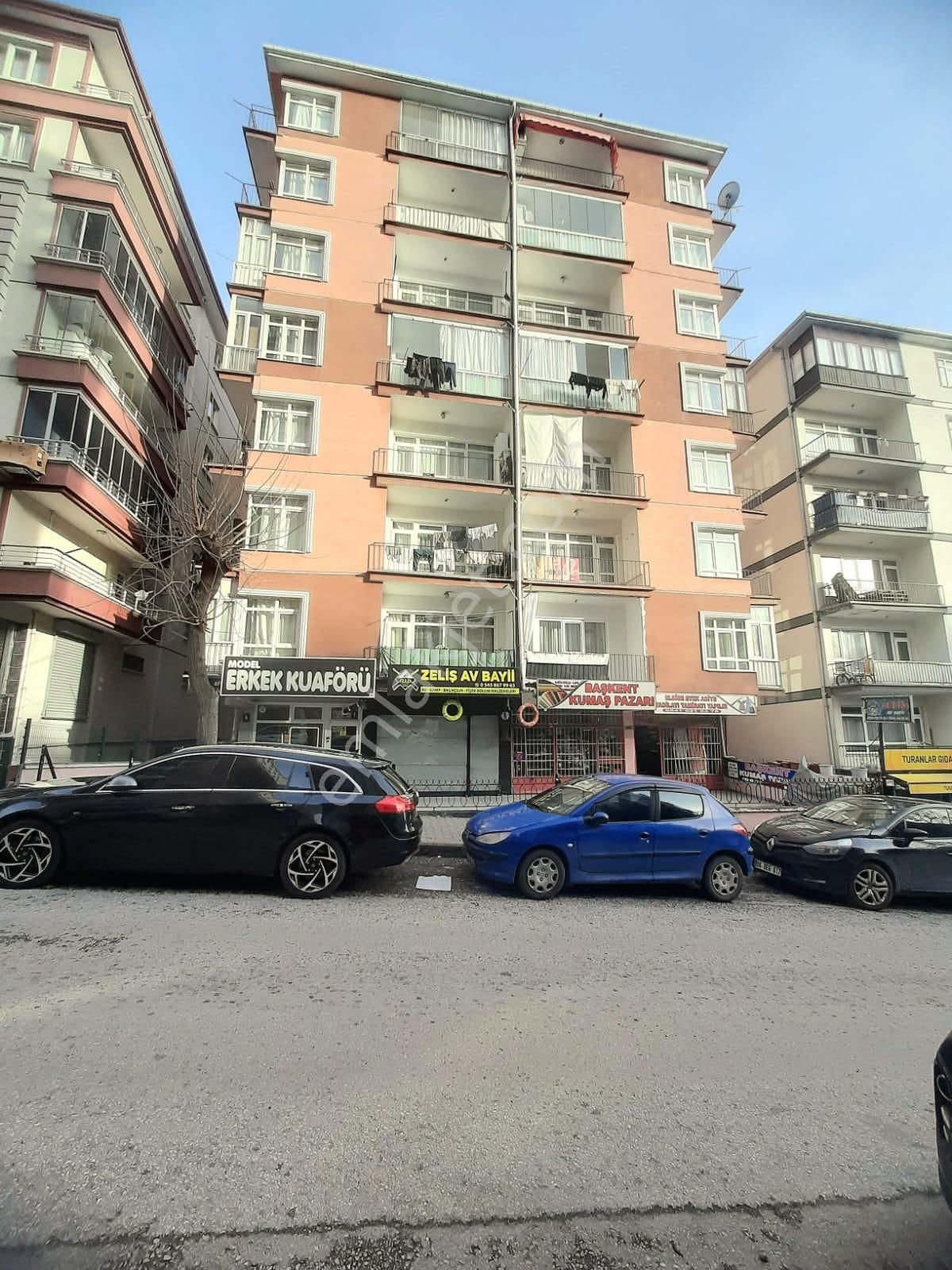 Demetevler 398. Caddede Vatana Yakın Satılık 2+1 Daire