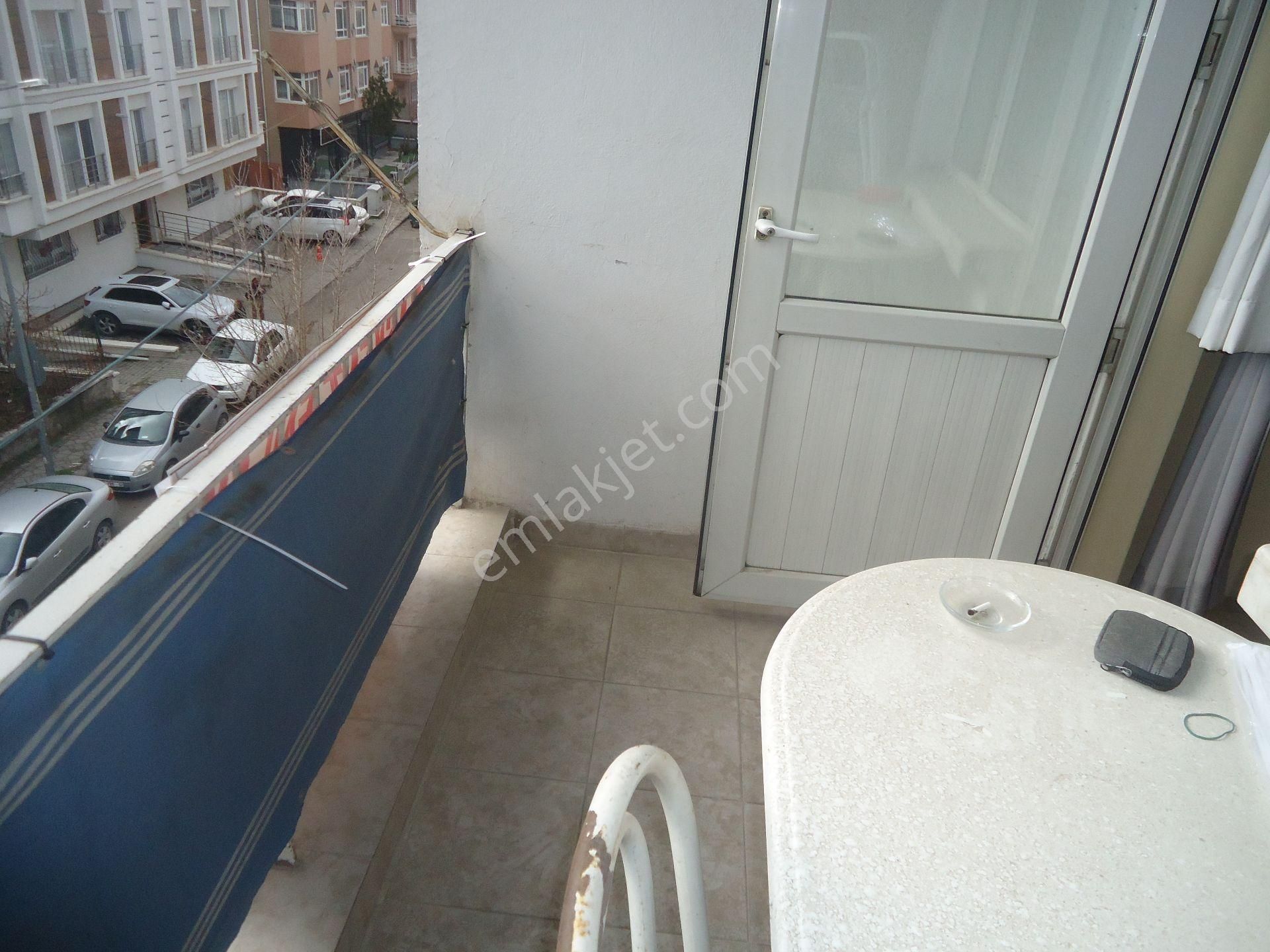 Aydınlıkevlerde 3+1 Satılık Daire Gizem Emlaktan - Görsel 13