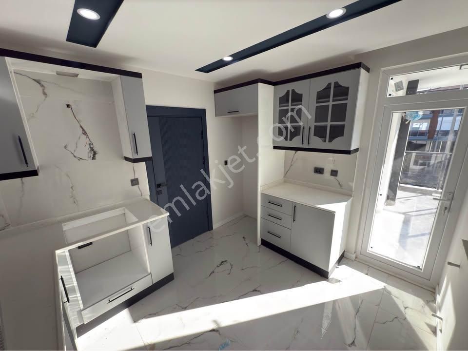 Beylikdüzü Yakuplu Mh. Yüksek Kira Getirili Oturuma Hazır Dairemiz... - Görsel 2