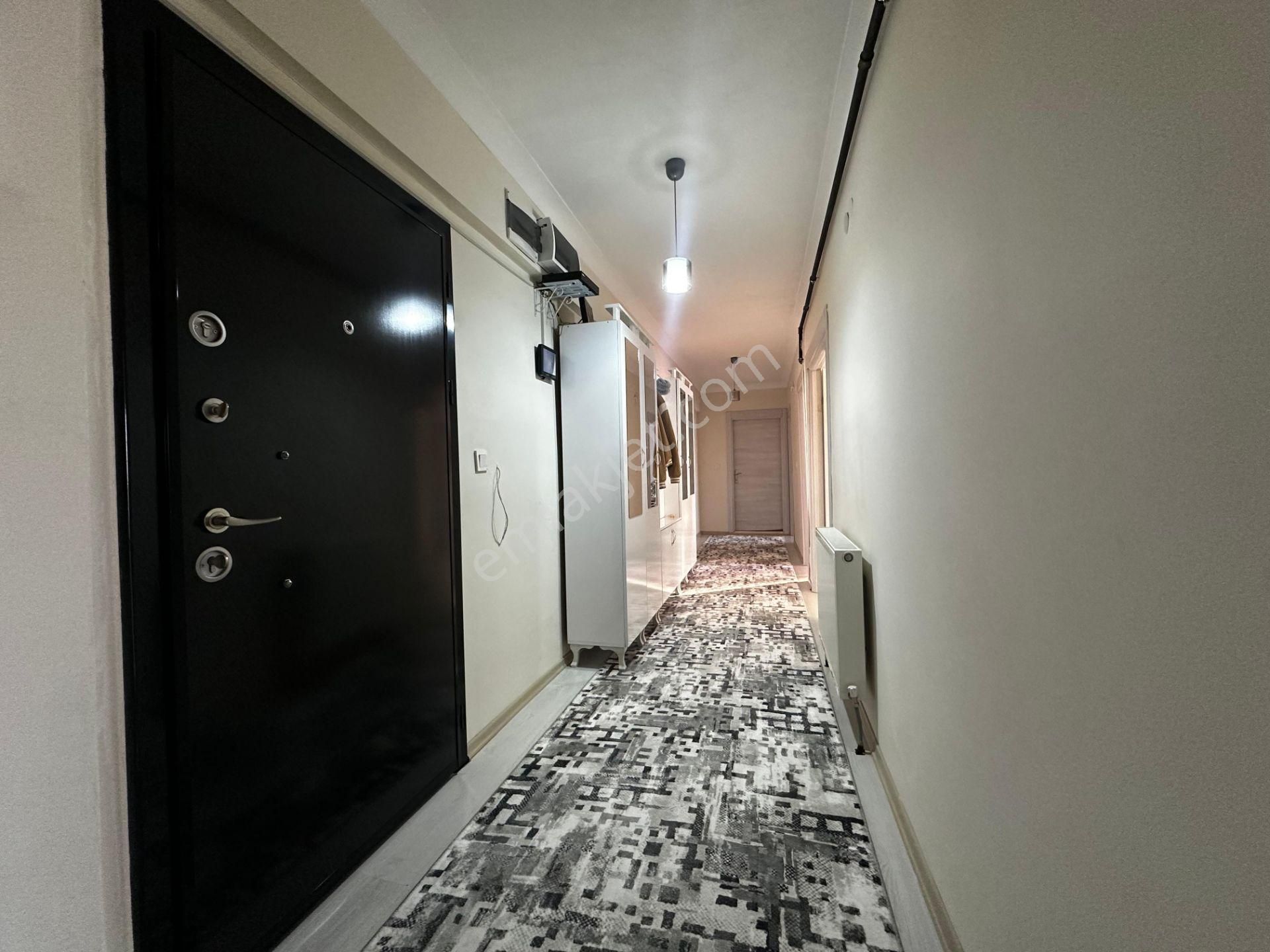 Kariyer'den Site İçinde Ultra Lux 2 Teras Balkonlu Full Manzaralı 3+1 Daire - Görsel 14