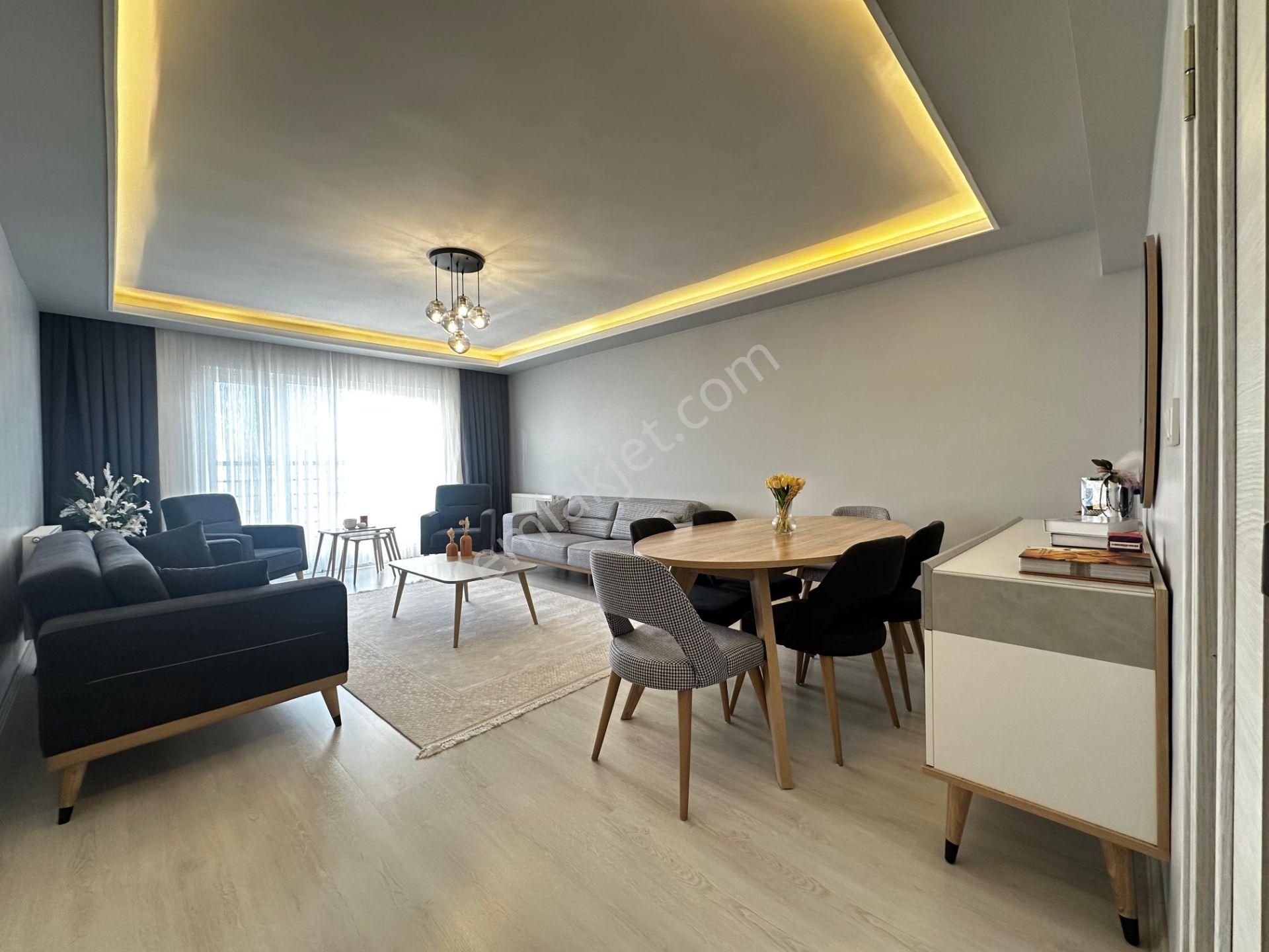 Kariyer'den Site İçinde Ultra Lux 2 Teras Balkonlu Full Manzaralı 3+1 Daire - Görsel 6