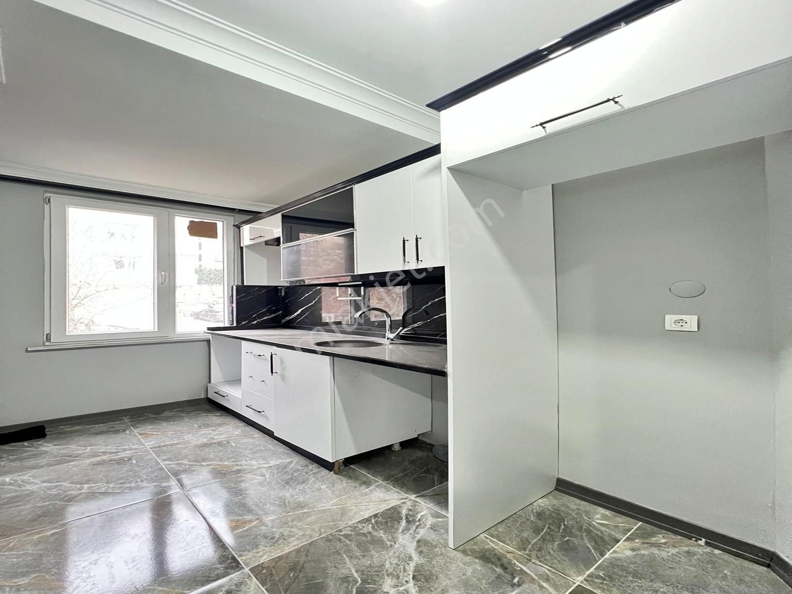 Konak Yapı'dan Metrobüse Yakın 2+1 ,100m² Satılık Ara Kat!!! - Görsel 12