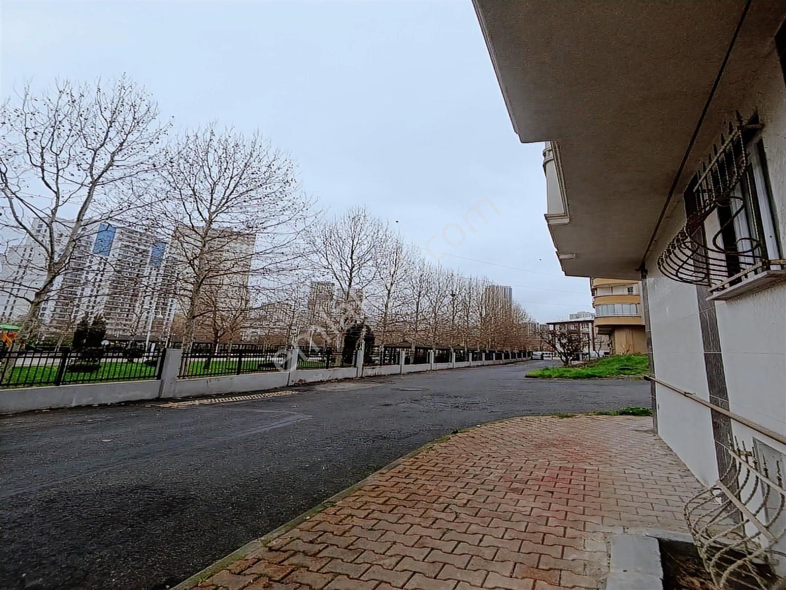 Metrobüse Yakın 1+1 Kiralık Daire | Yabancıya Uygun