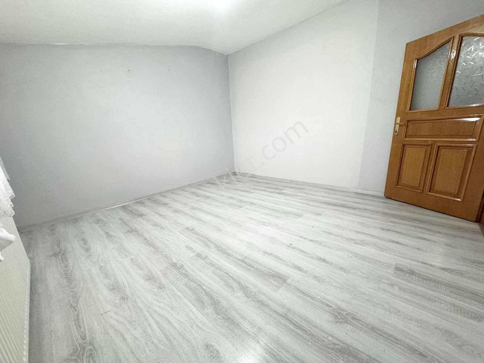 Yoldaş İnşaat'tan Kiralık 120 M2 Çatı Katı Daire Çatısı Beton - Görsel 28