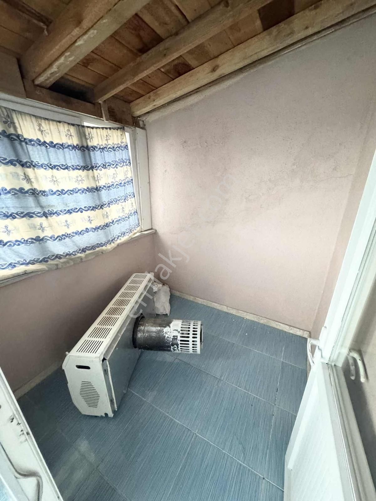 Yoldaş İnşaat'tan Kiralık 120 M2 Çatı Katı Daire Çatısı Beton - Görsel 17