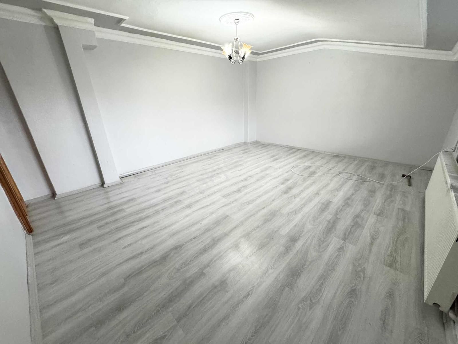 Yoldaş İnşaat'tan Kiralık 120 M2 Çatı Katı Daire Çatısı Beton