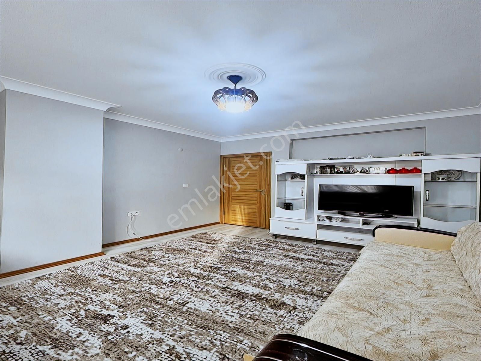 Konak Yapı'dan Meydana Yakın 3+1 150m² Satılık Fırsat Daire!!! - Görsel 2