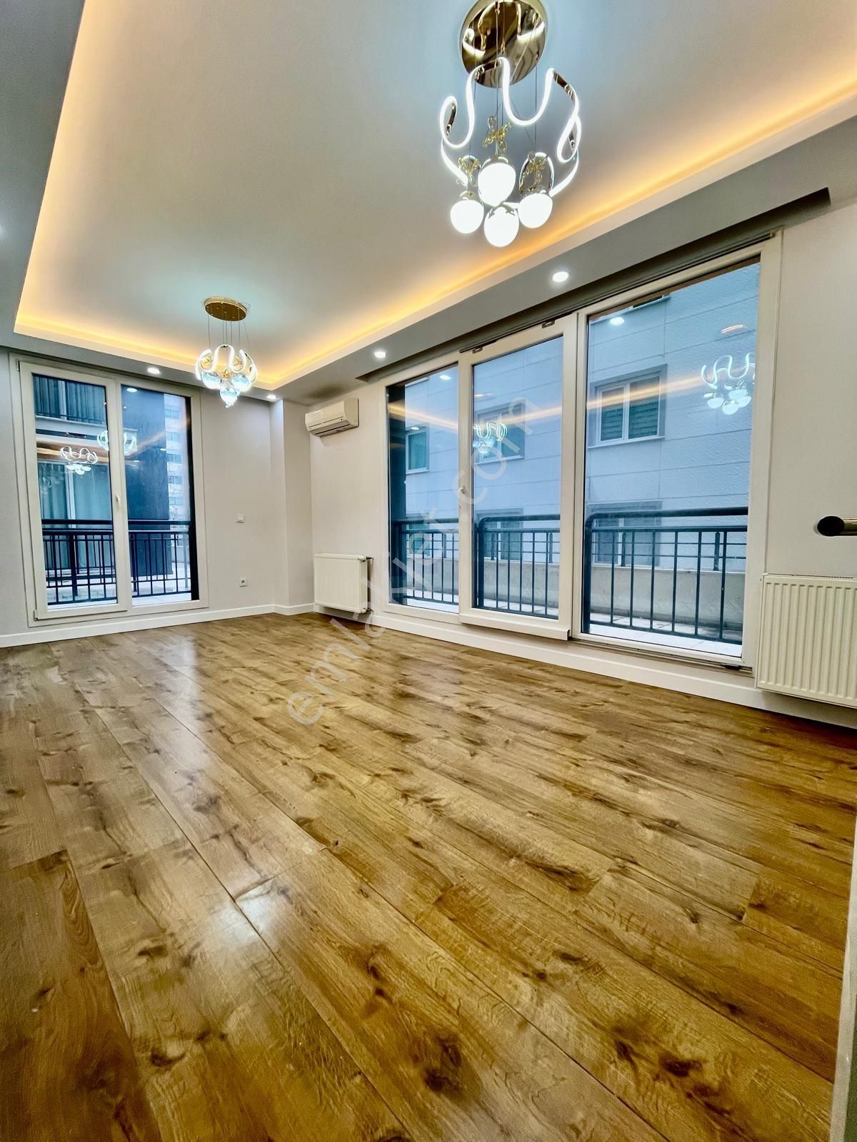 Beylikdüzü'nde Teraslı Lüks 1+1 Sosyal Alanlı Modern Residence - Görsel 12