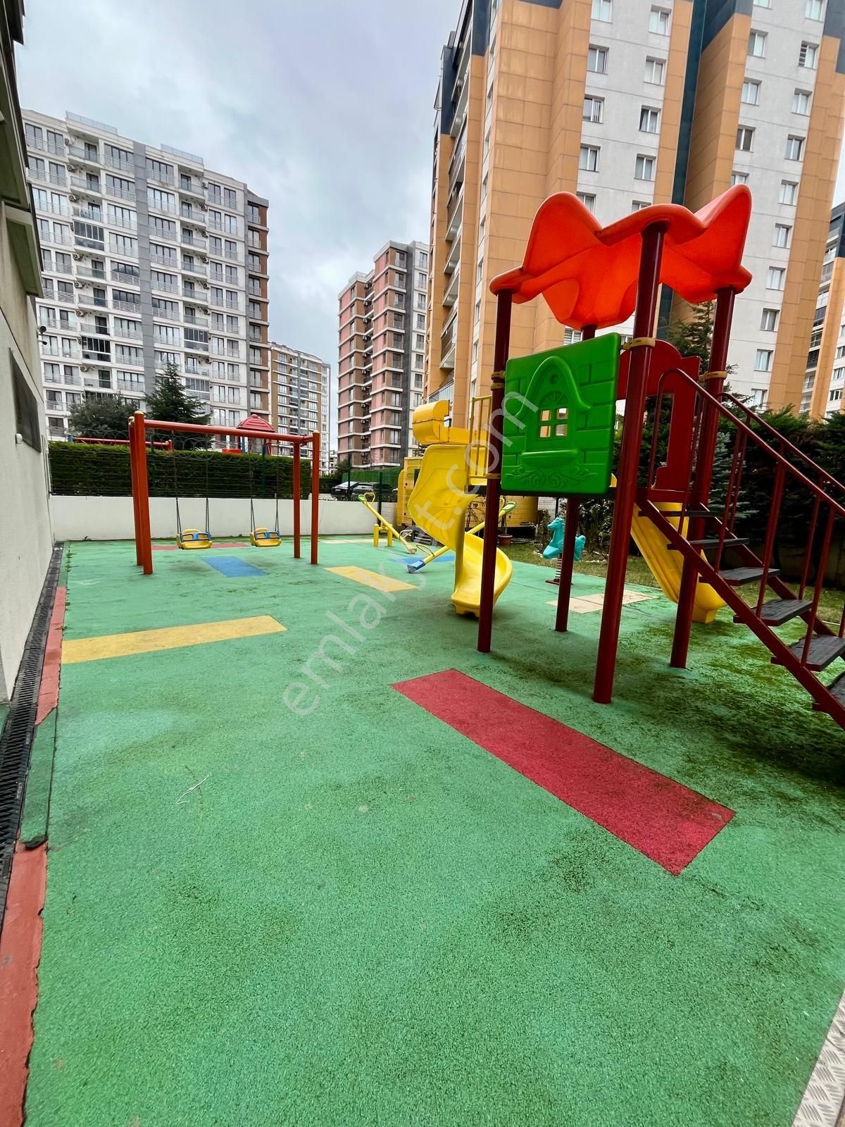 Beylikdüzü'nde Teraslı Lüks 1+1 Sosyal Alanlı Modern Residence - Görsel 30