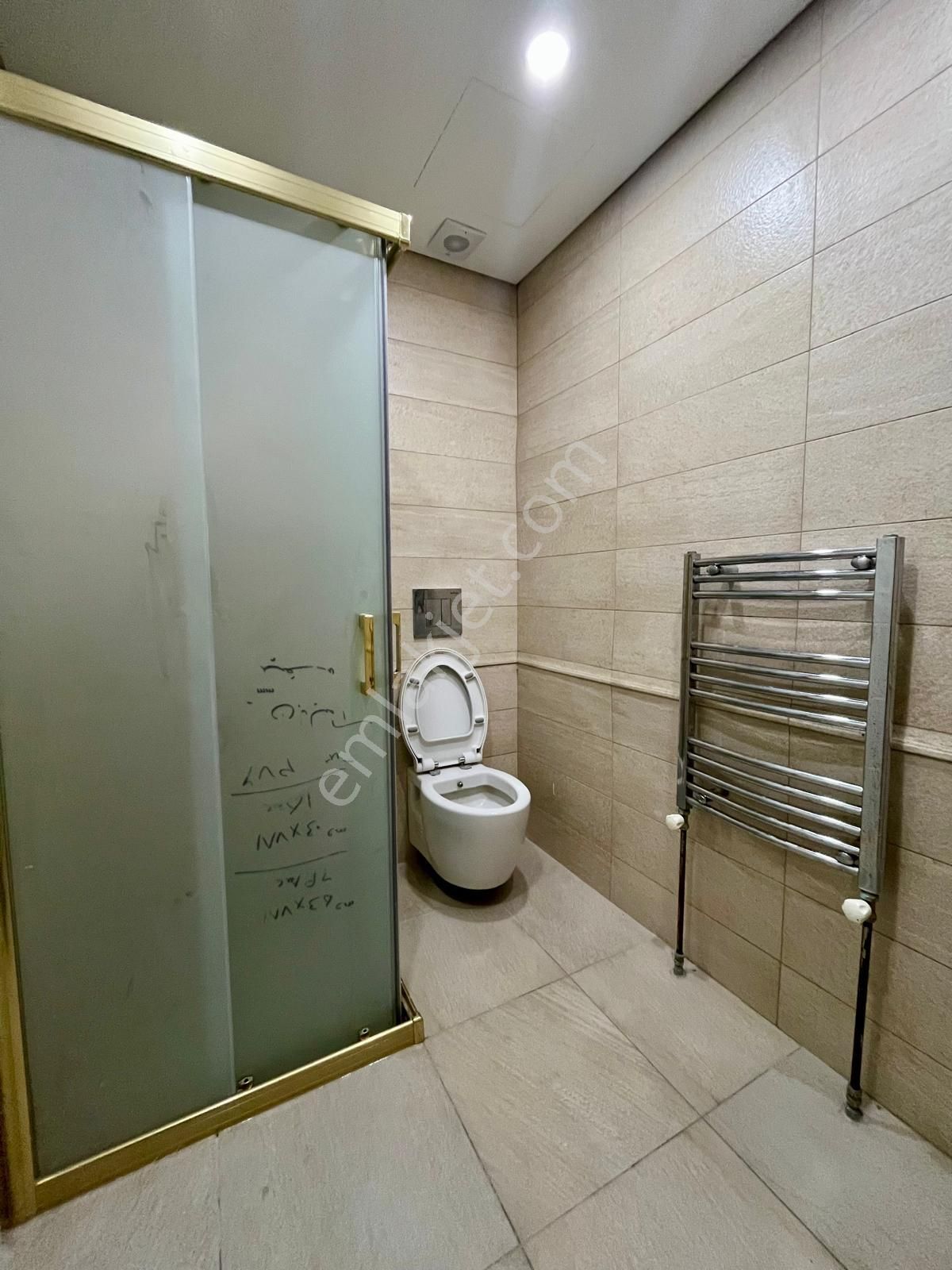 Beylikdüzü'nde Teraslı Lüks 1+1 Sosyal Alanlı Modern Residence - Görsel 32