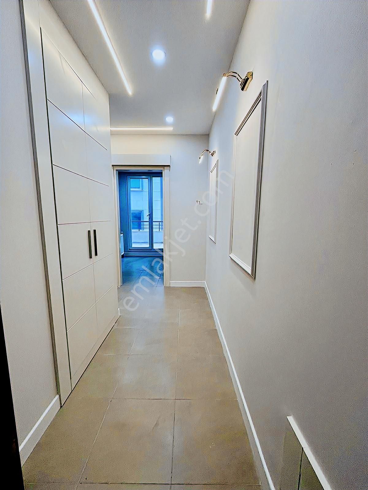 Beylikdüzü'nde Teraslı Lüks 1+1 Sosyal Alanlı Modern Residence - Görsel 6