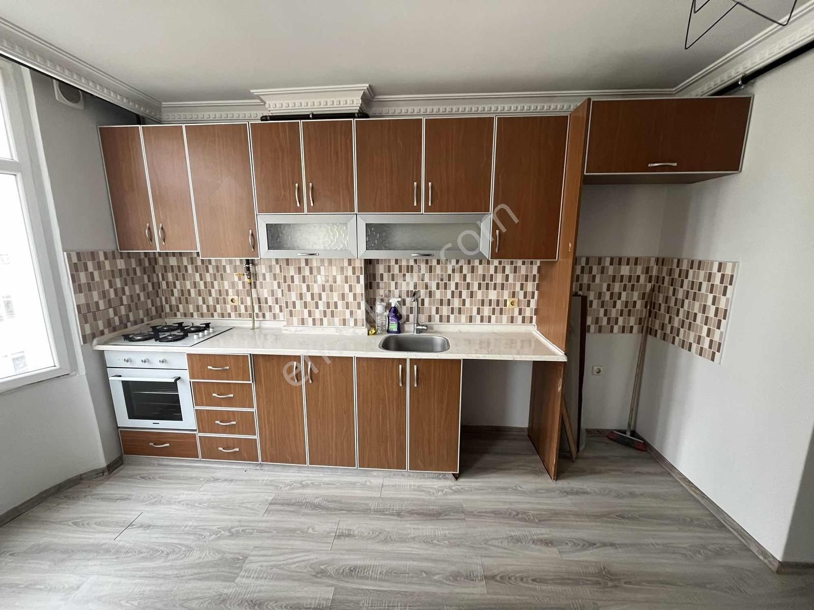 Finalden Hayal Park Civarı 3+1 Kapalı Mutfak Doğalgaz Kombili