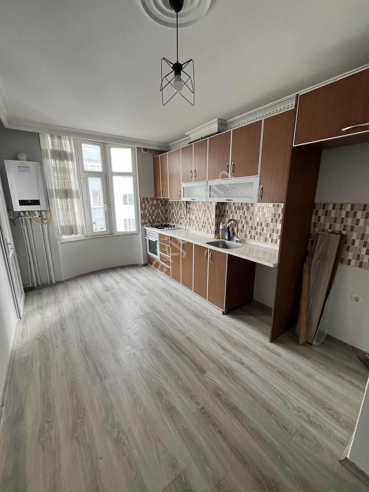 Finalden Hayal Park Civarı 3+1 Kapalı Mutfak Doğalgaz Kombili - Görsel 4