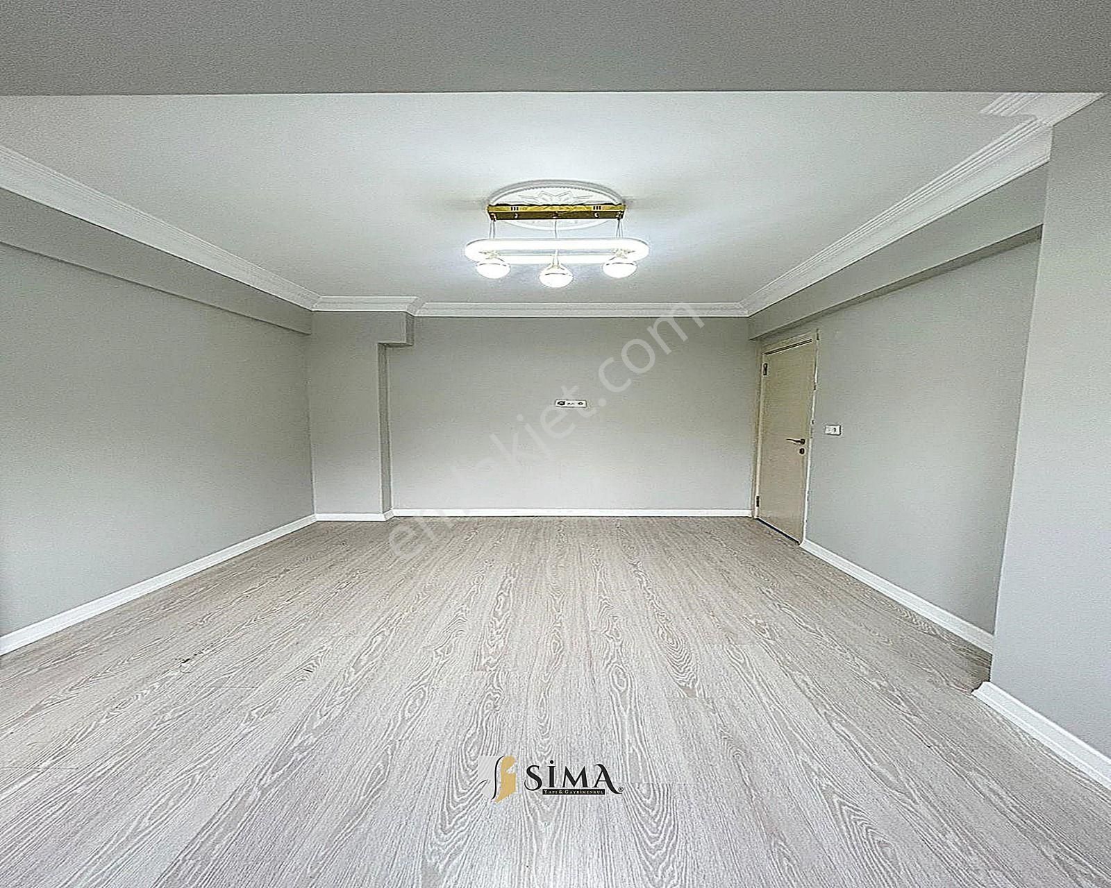 Cadde Üzeri Metrobüse 5dk! Aile Binasında Balkonlu Arakat Daire - Görsel 9