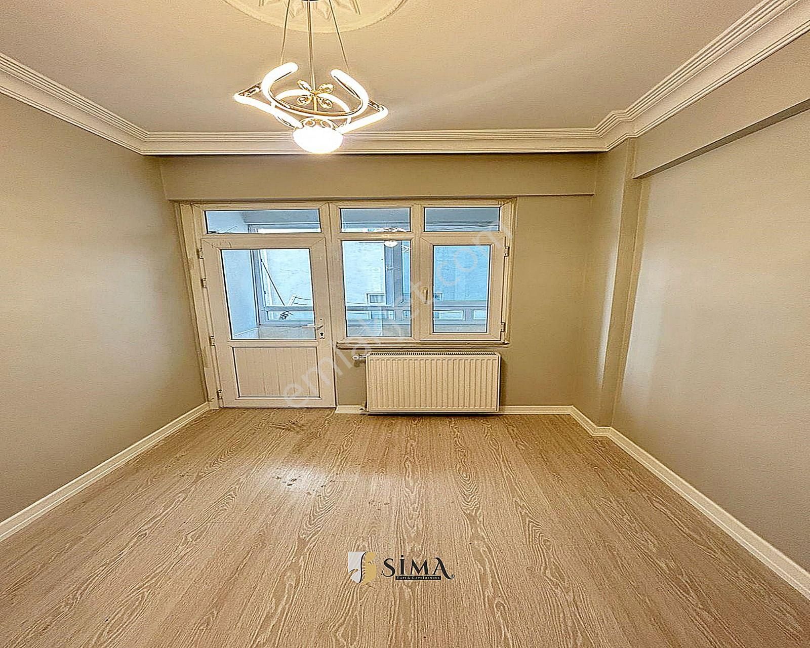 Cadde Üzeri Metrobüse 5dk! Aile Binasında Balkonlu Arakat Daire - Görsel 14