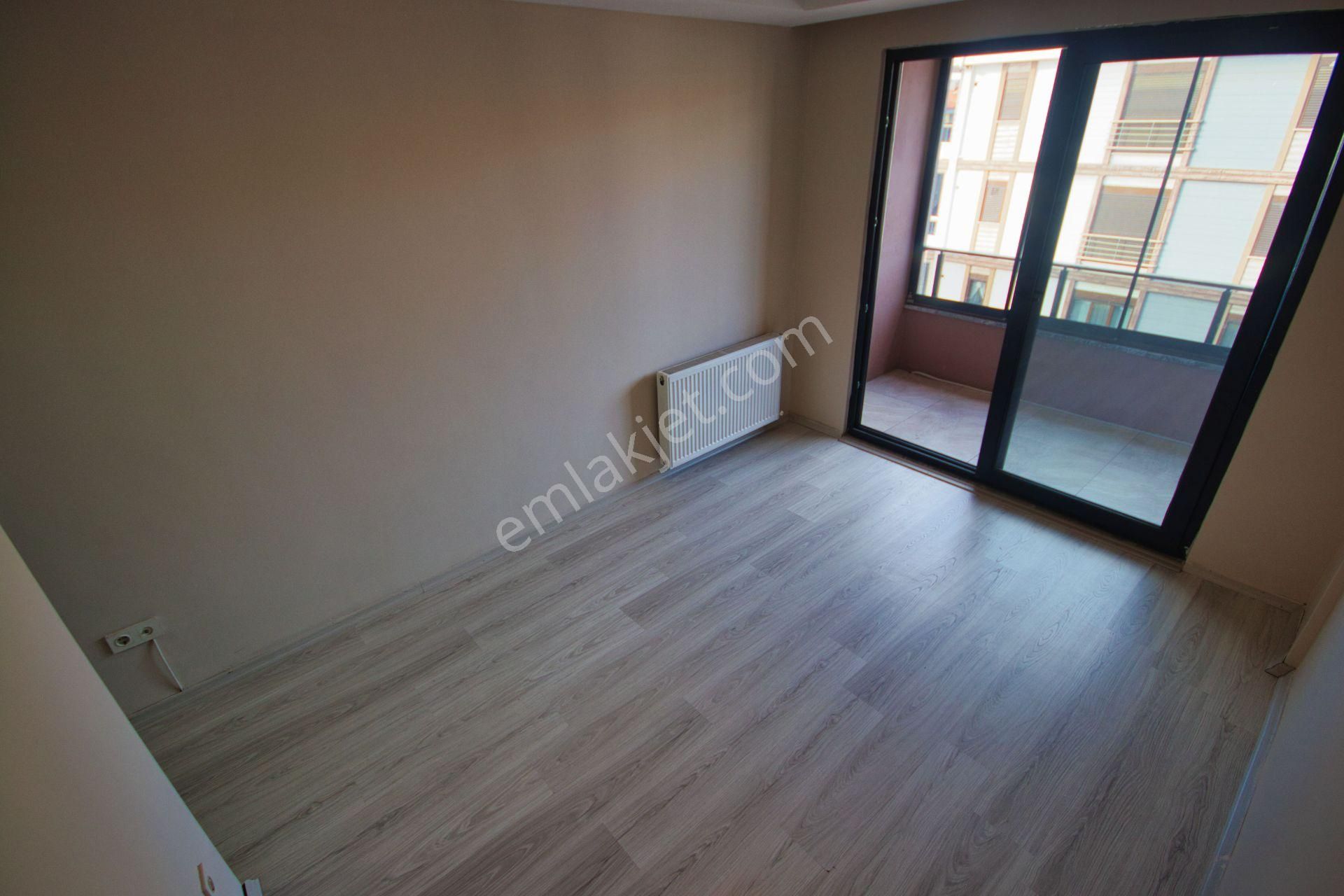 🔴🔴aktif'ten Akçay'da Merkezi Konumda 9 Yaşında Ön Cephe Asansörlü Geniş Ayrı Mutfaklı 3+1 Daire - Görsel 15