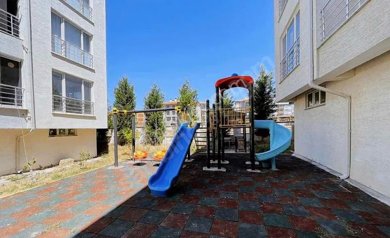 Conker Sitesinte Ön Cepheli Geniş Daire - Görsel 4