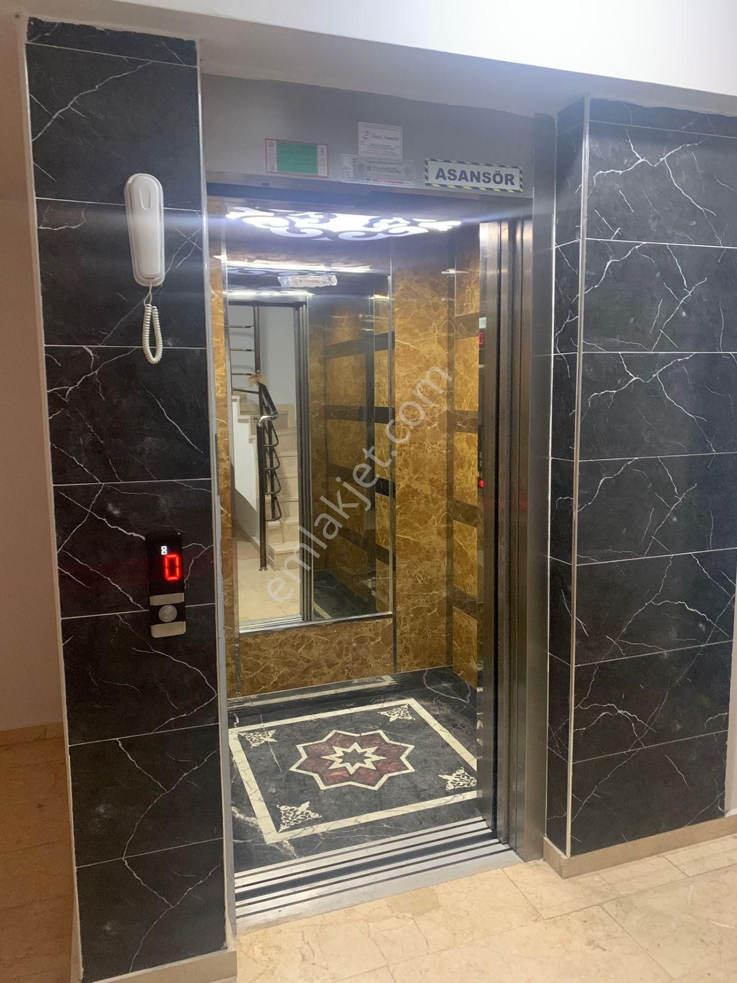 Conker Sitesinte Ön Cepheli Geniş Daire - Görsel 32