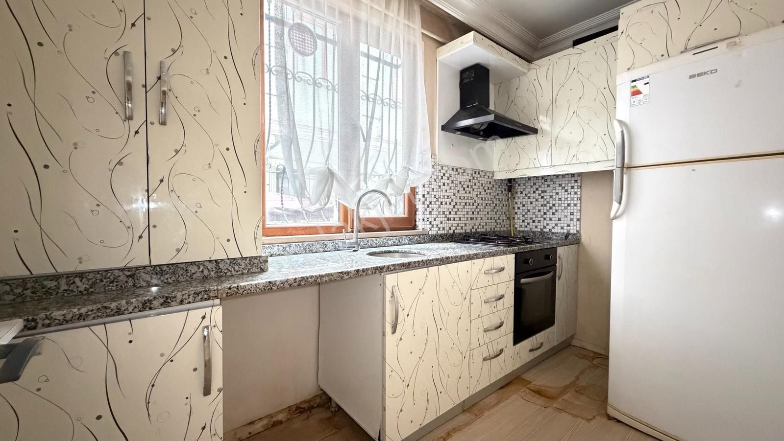 İlka'dan Talatpaşa Mh 1+1 Kiralık Daire Metrobüse 5 Dk - Görsel 5
