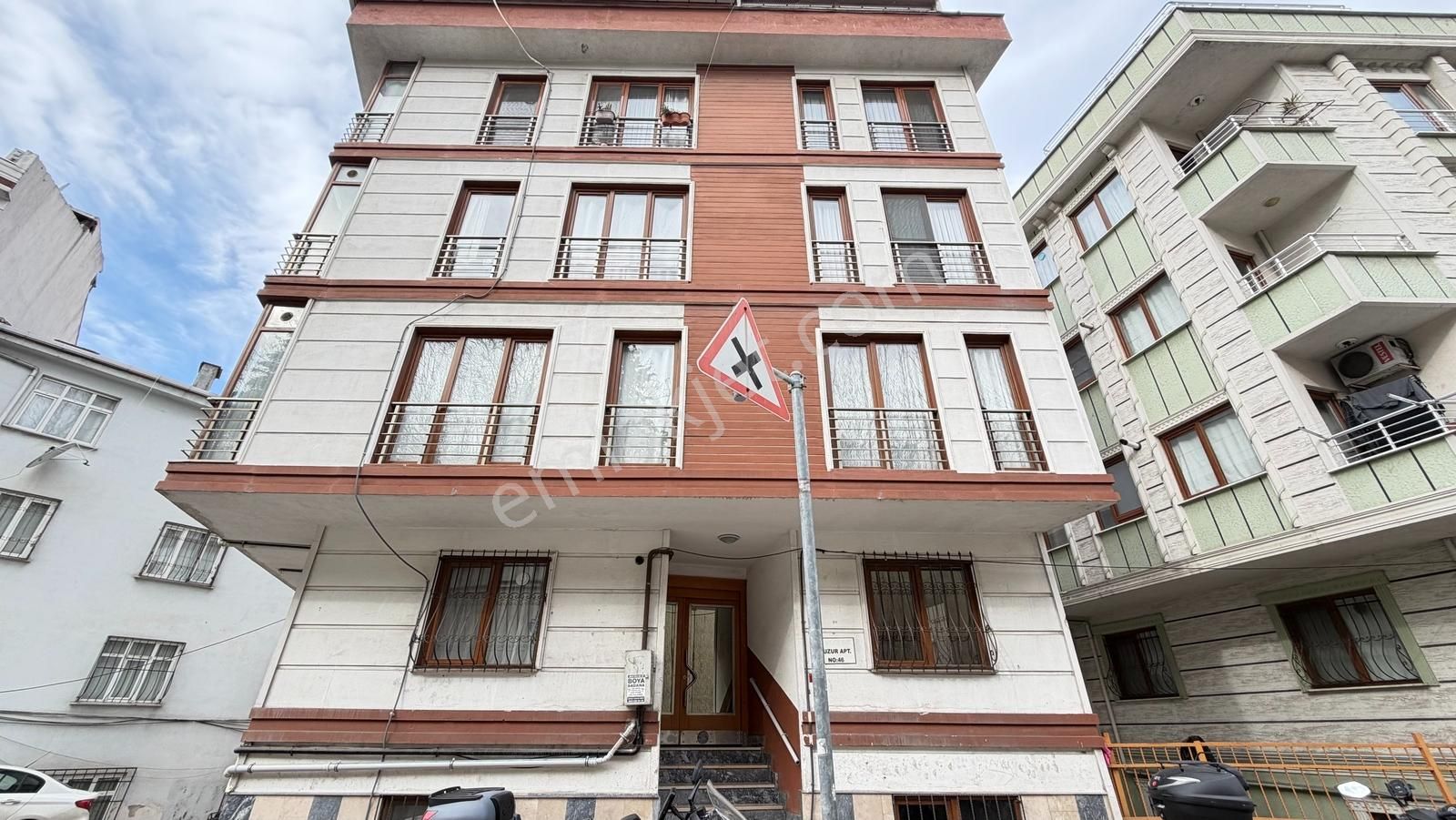 İlka'dan Talatpaşa Mh 1+1 Kiralık Daire Metrobüse 5 Dk
