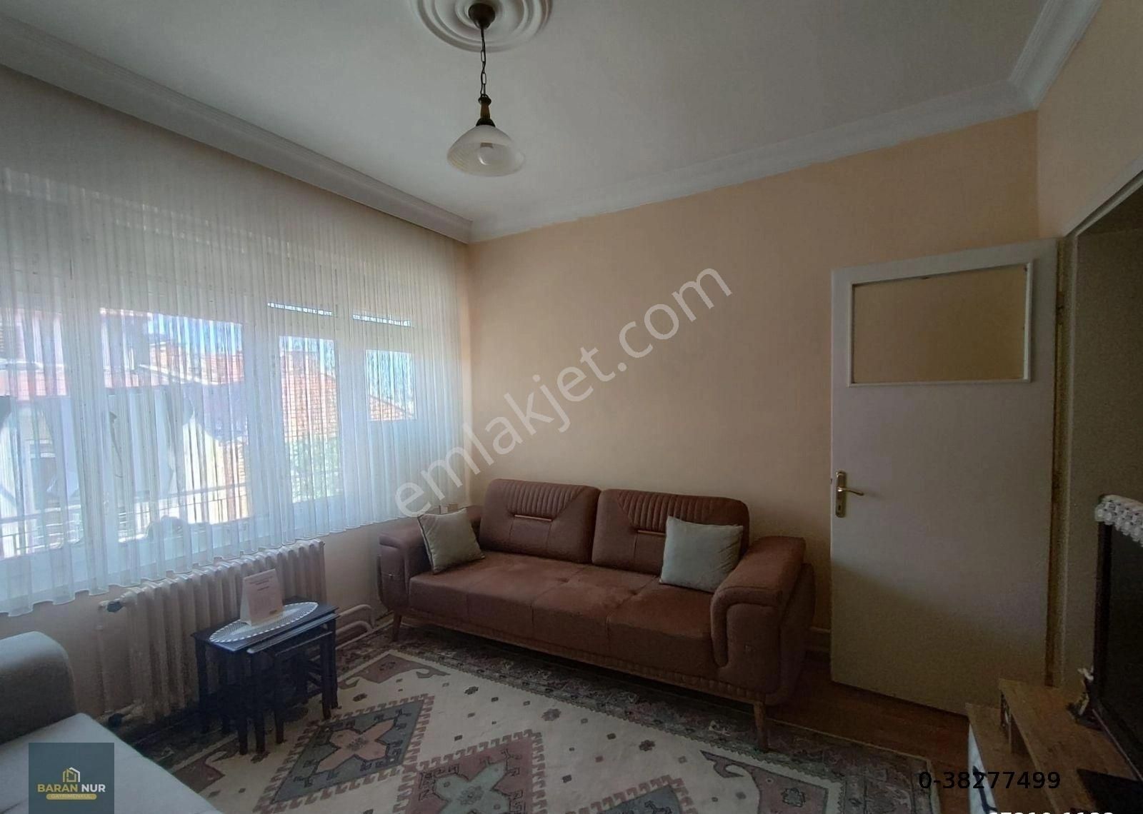 İhsaniye'de Bakımlı Geniş 3+1 Kiralık Daire Eşyasız - Görsel 14