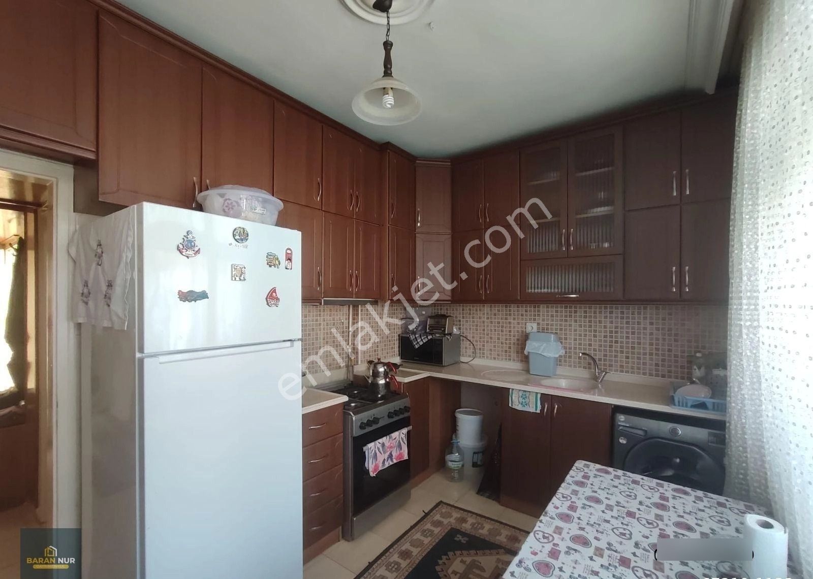 İhsaniye'de Bakımlı Geniş 3+1 Kiralık Daire Eşyasız - Görsel 11