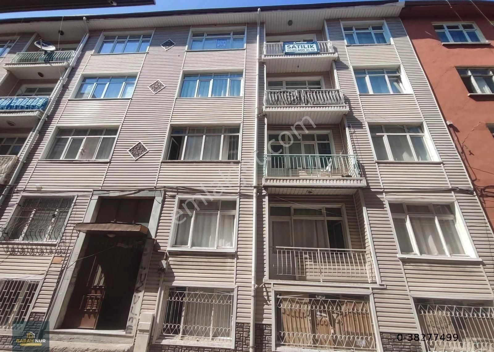 İhsaniye'de Bakımlı Geniş 3+1 Kiralık Daire Eşyasız