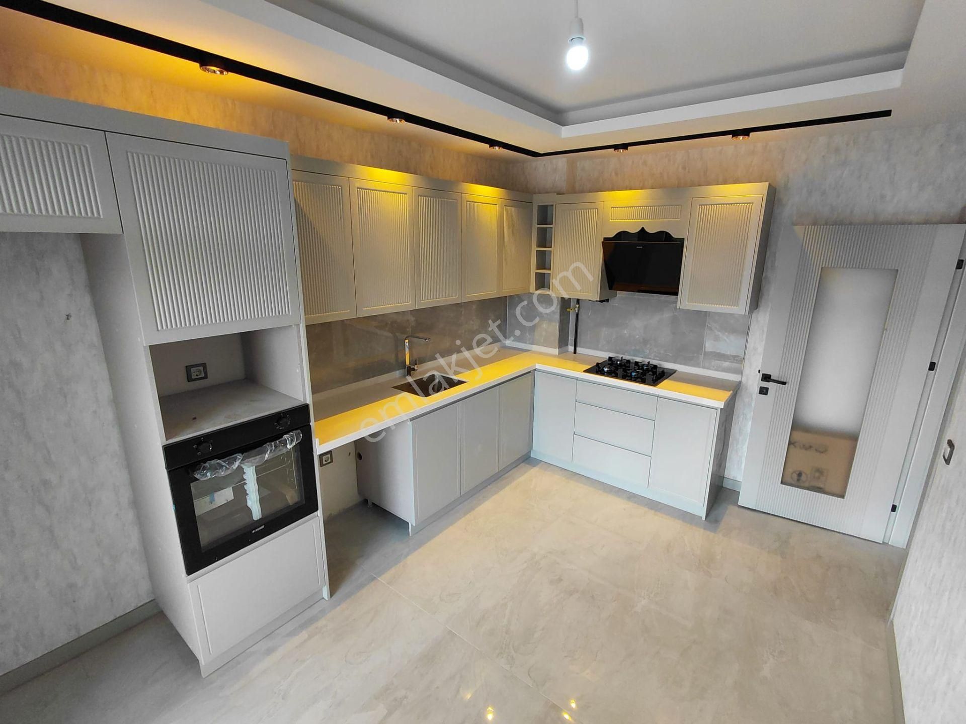 Emrah Çiftci'den Selçuklu Sancak Mahallesi Veysel Karani Caddesi Yanı Satılık 3+1 Lüks Daireler - Görsel 2