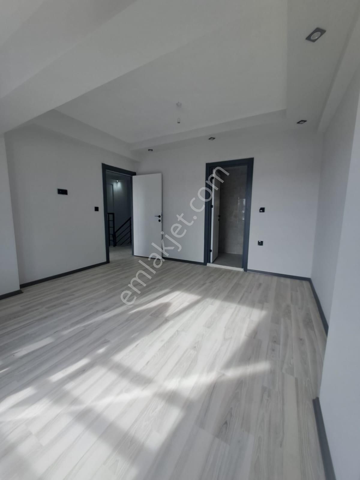☀️🏠 Satılık 4+1 Lüks Dubleks Daire • 186 M2 • Çift Cephe • Ebeyen Banyolu + Kiler ☀️🏠 (d275) - Görsel 11