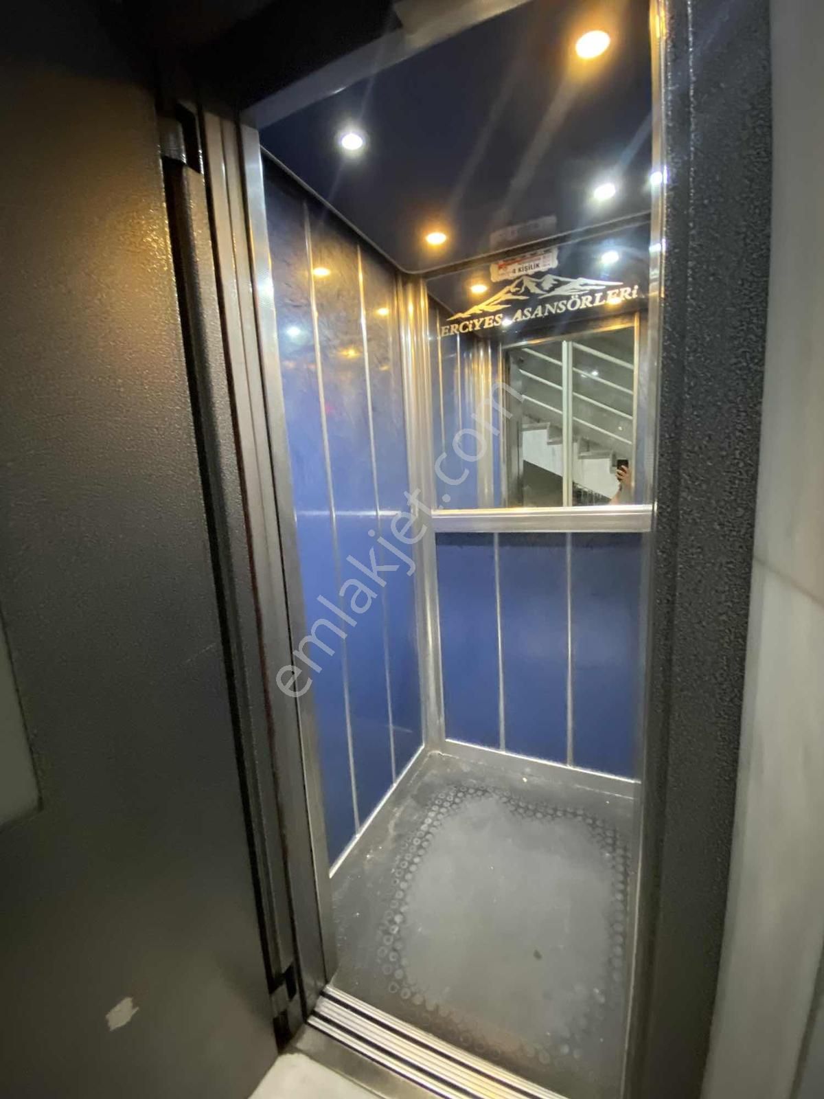 Fetanet Emlaktan Esenyurtta Kombili Asansörlü 3+1 Odalı Kiralık - Görsel 5