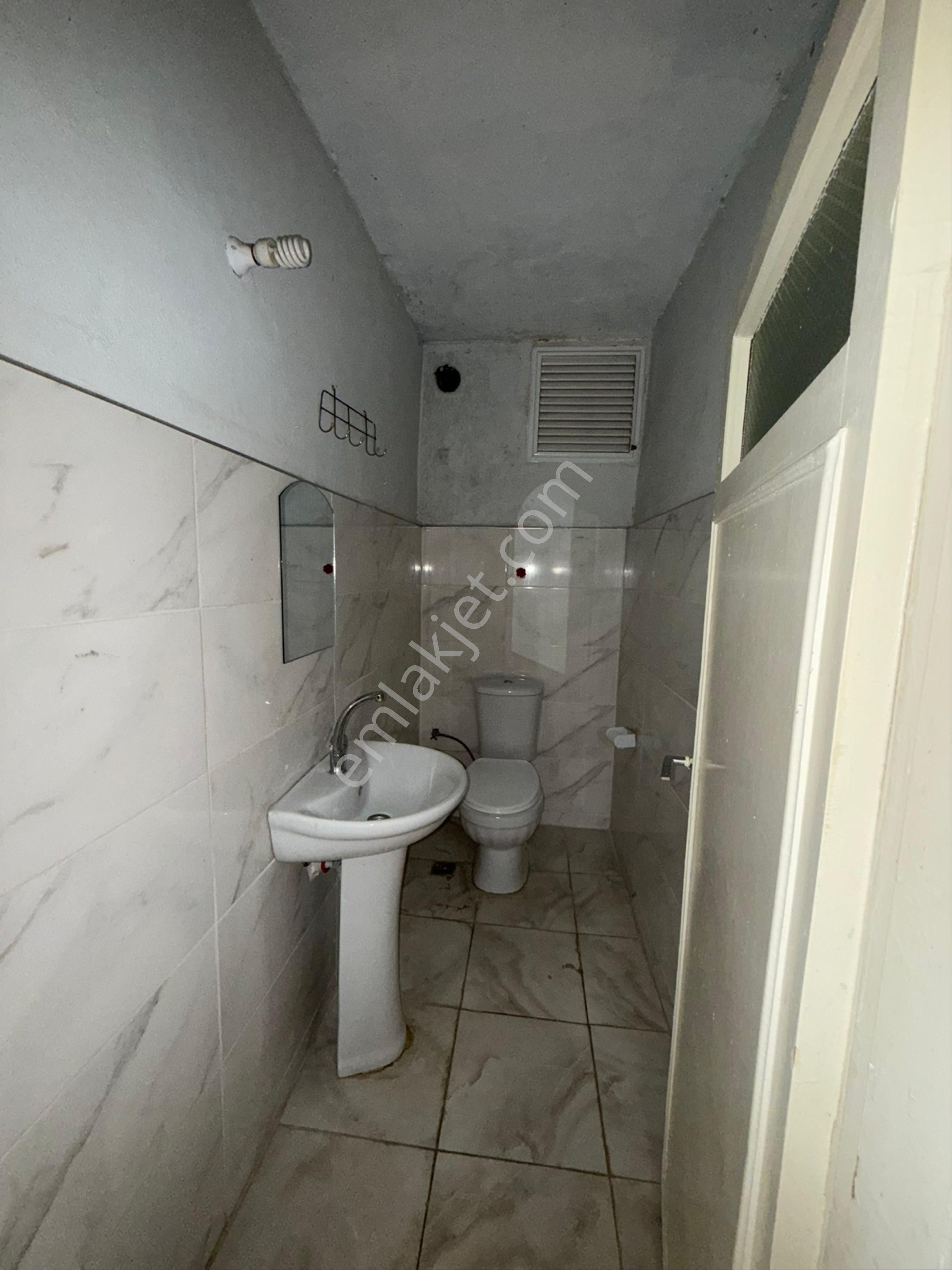 Barış Mahallesı’nde 3 + 1 Kıralık Daıre - Görsel 13