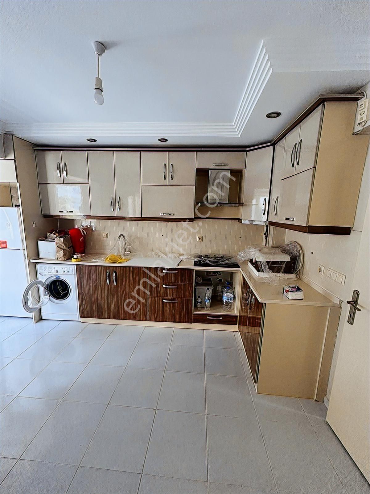 ** Site İçerisinde 3+1 Çok Temiz Kiralık Daire, Kurtuluş**